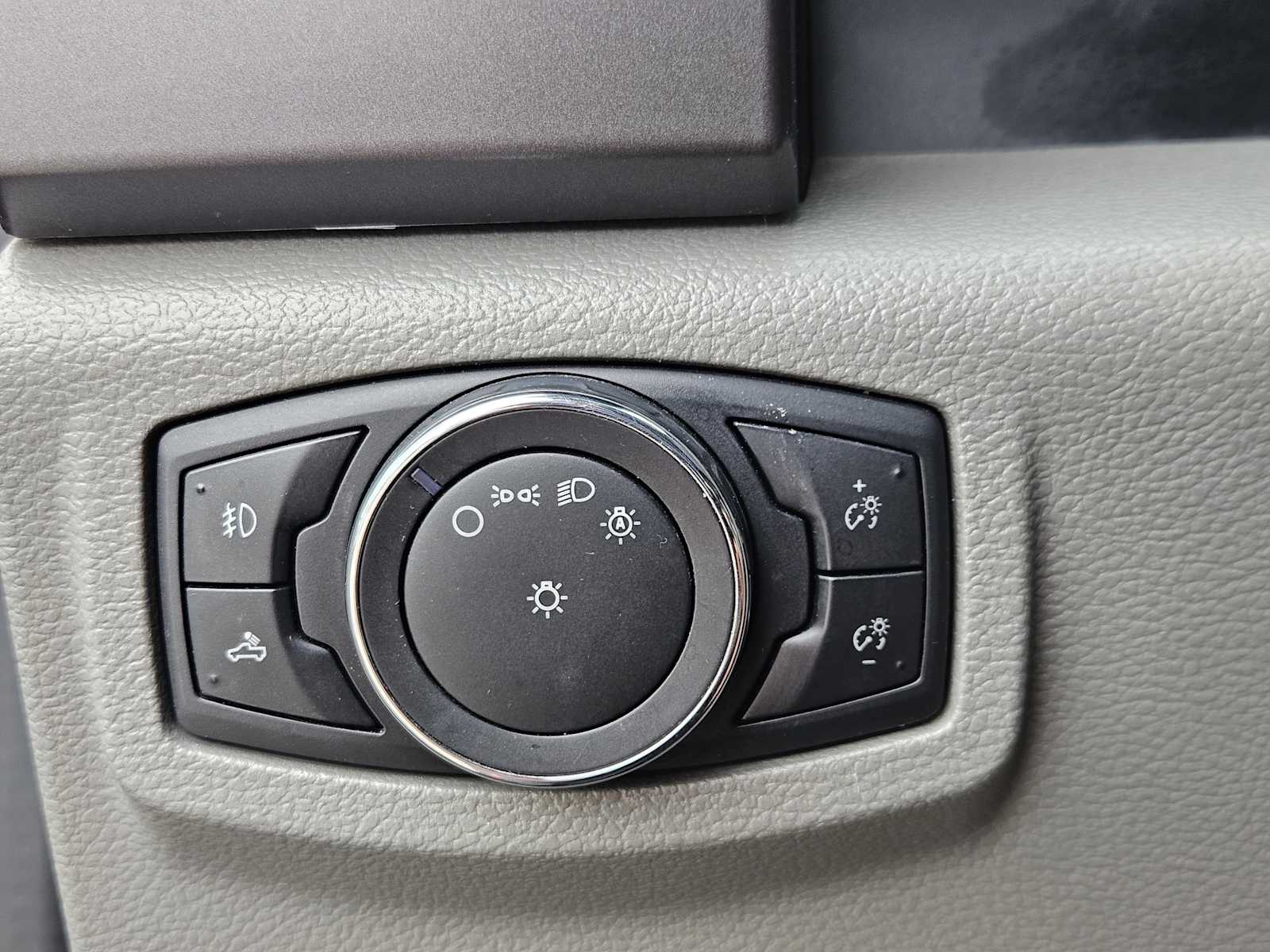 Thumbnail: 2015 Ford F-150 - 21