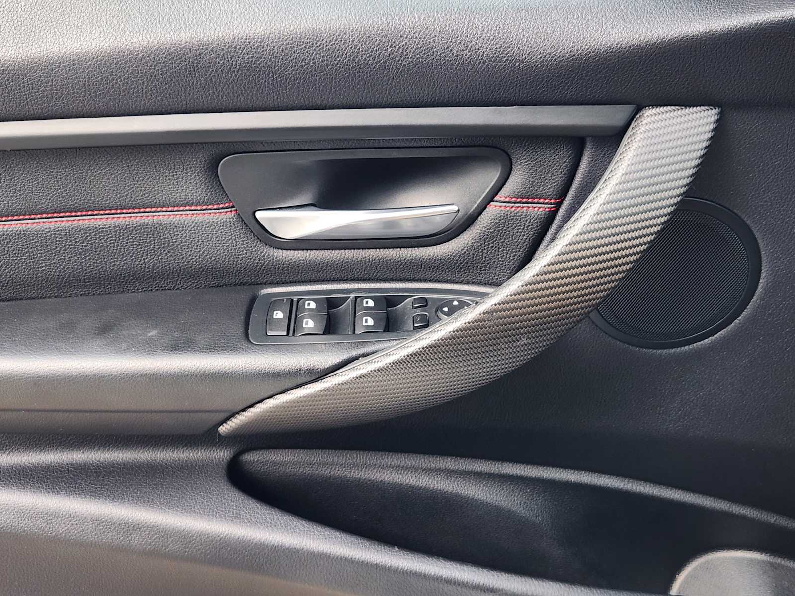 Thumbnail: 2015 BMW 3 Series - 23