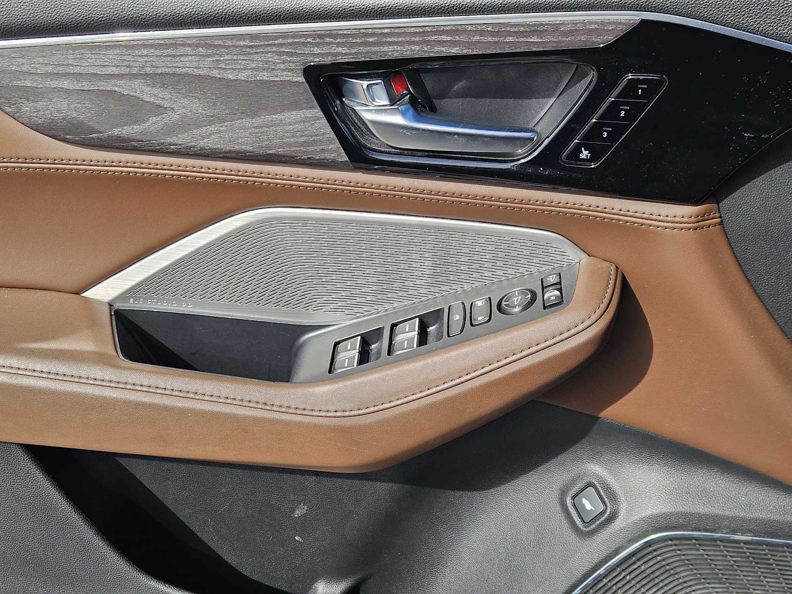 Thumbnail: 2023 Acura MDX - 23