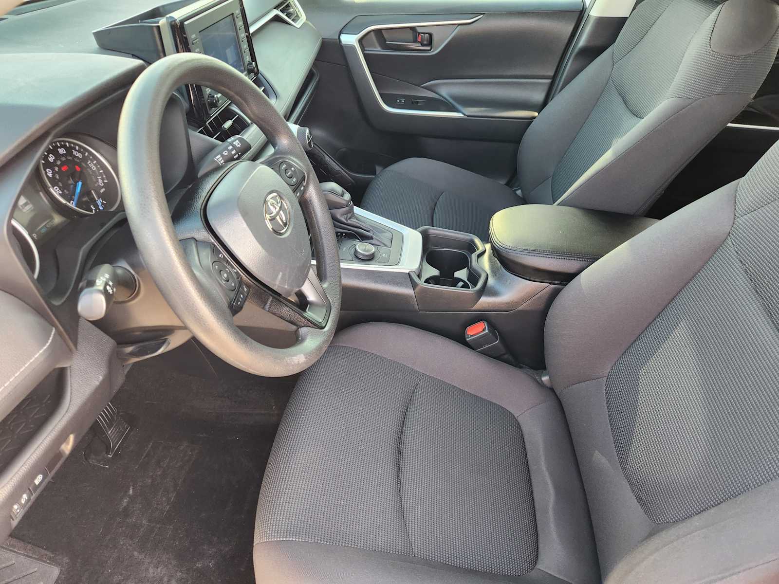 Thumbnail: 2021 Toyota RAV4 - 13