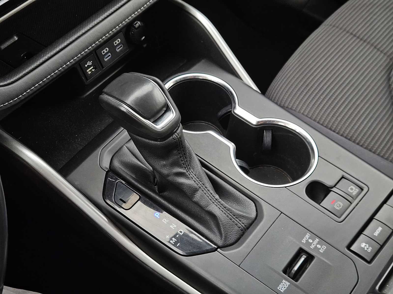 Thumbnail: 2022 Toyota Highlander - 20