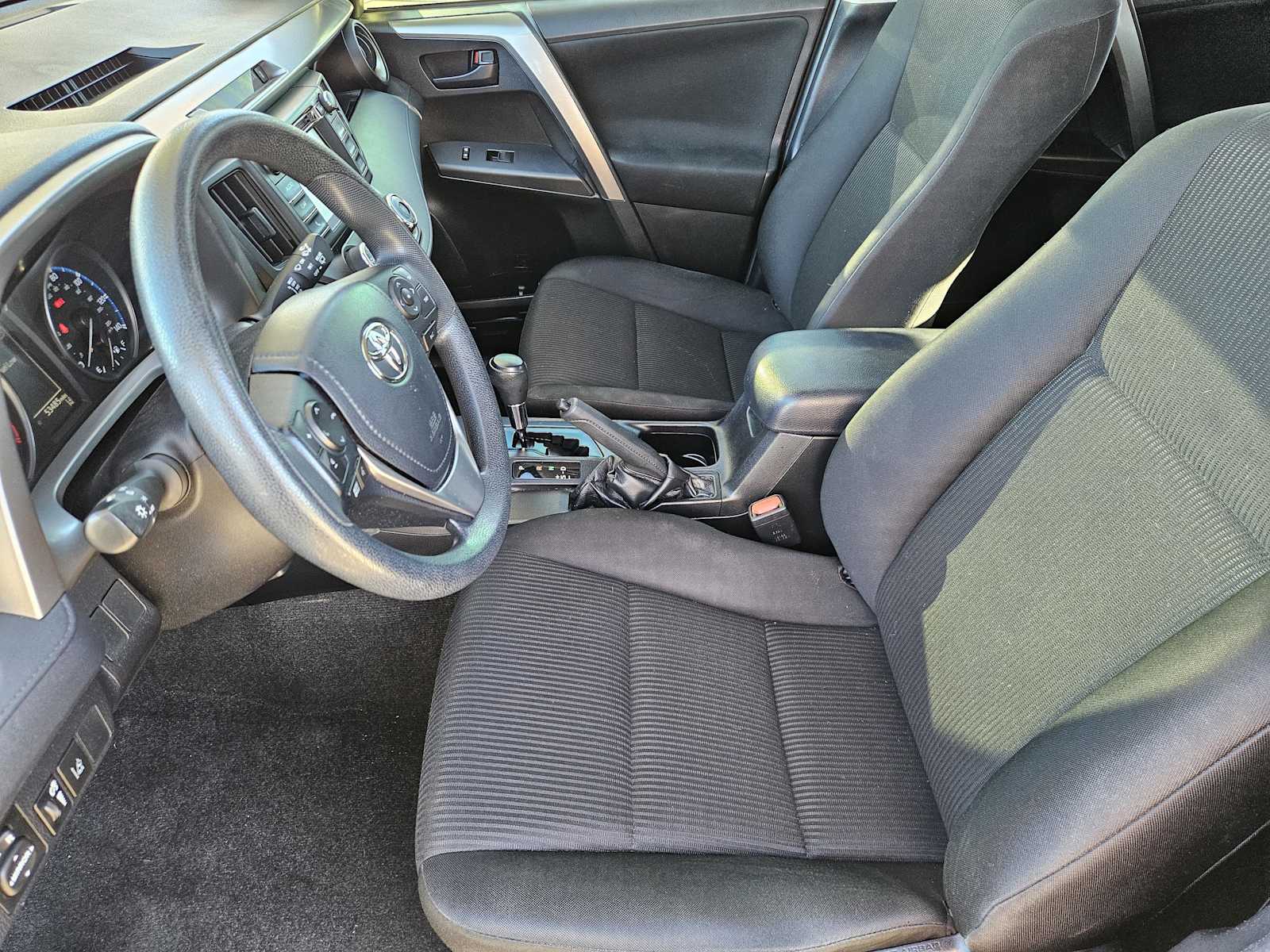 Thumbnail: 2017 Toyota RAV4 - 13