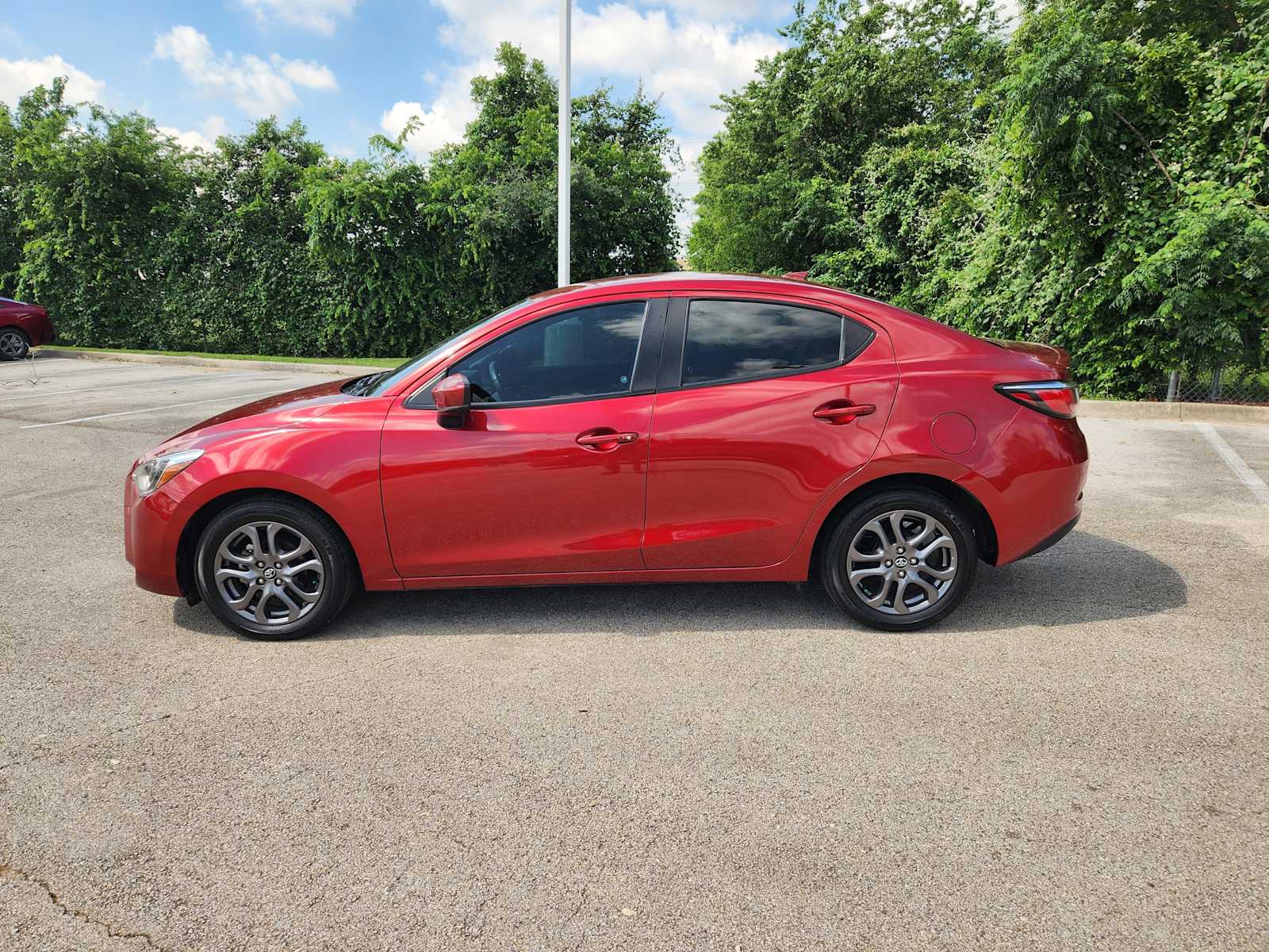 Thumbnail: 2019 Toyota Yaris - 4