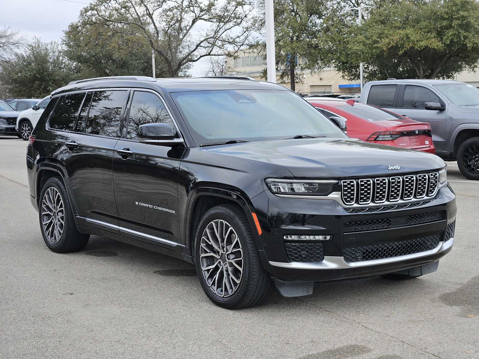 Thumbnail: 2022 Jeep Grand Cherokee L - 3