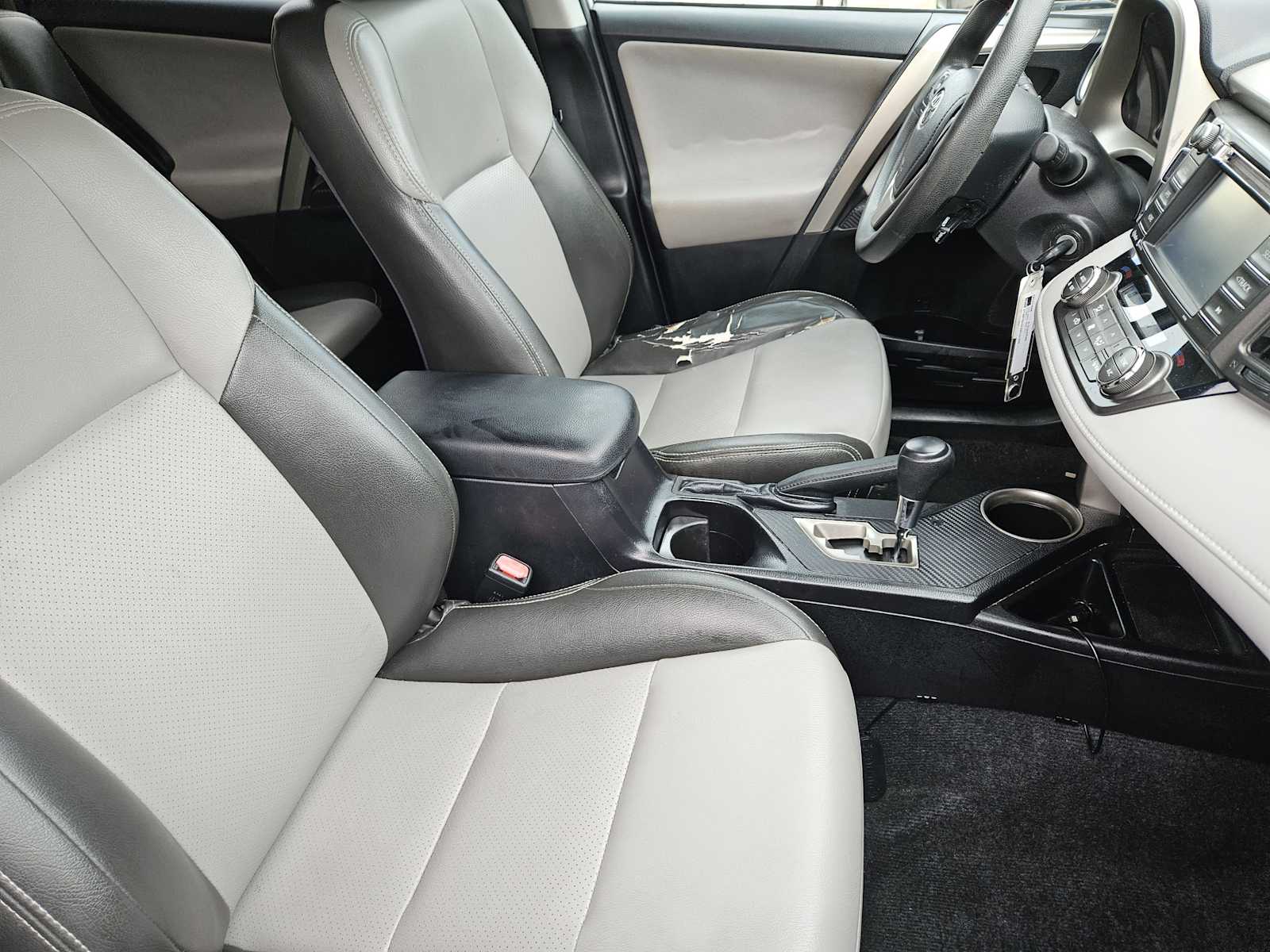 Thumbnail: 2014 Toyota RAV4 - 14