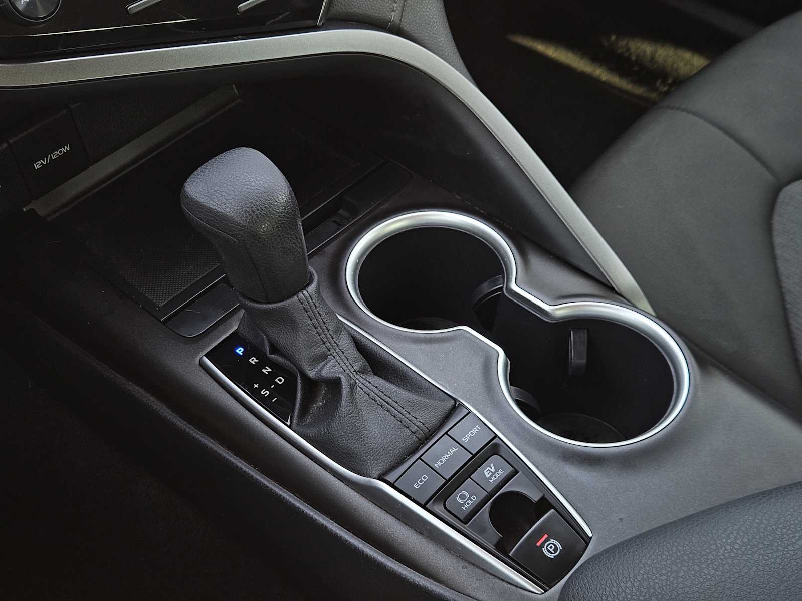 Thumbnail: 2022 Toyota Camry - 20