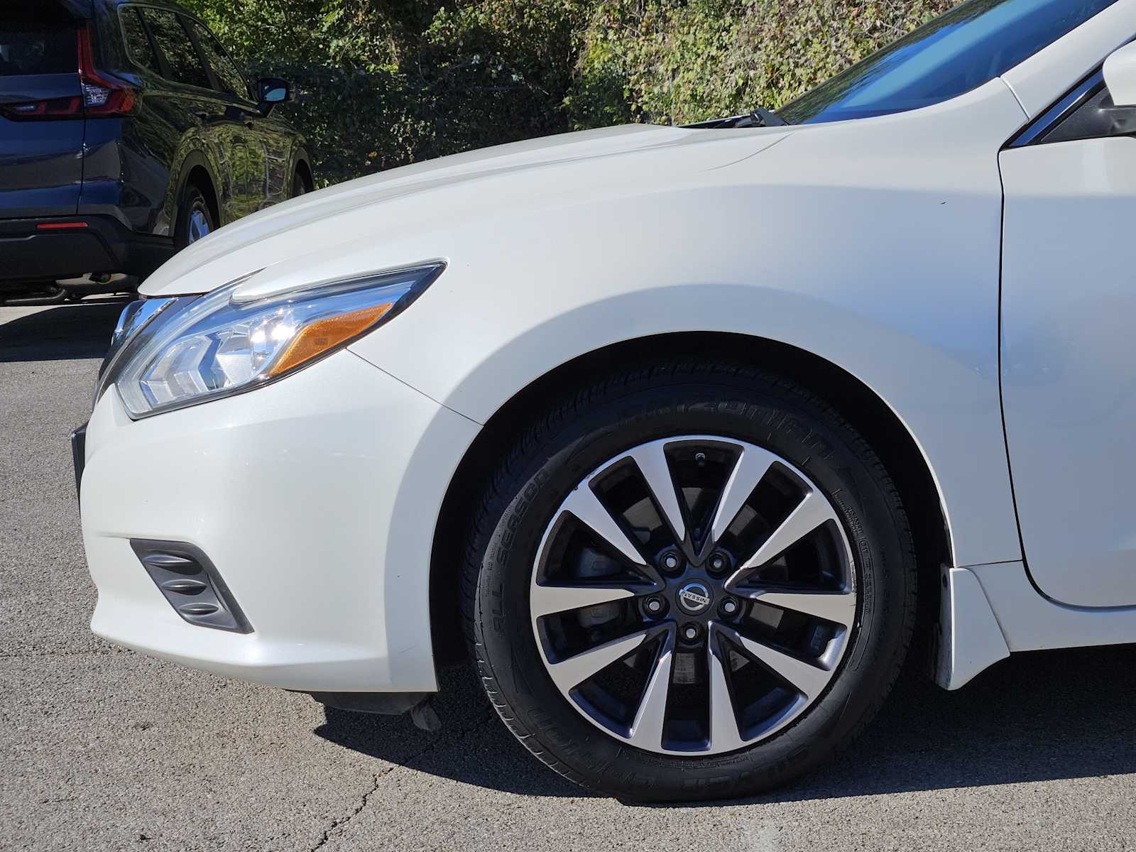 Thumbnail: 2016 Nissan Altima - 8