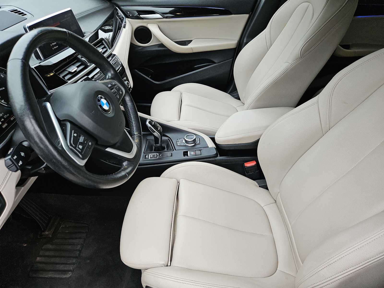 Thumbnail: 2022 BMW X2 - 12