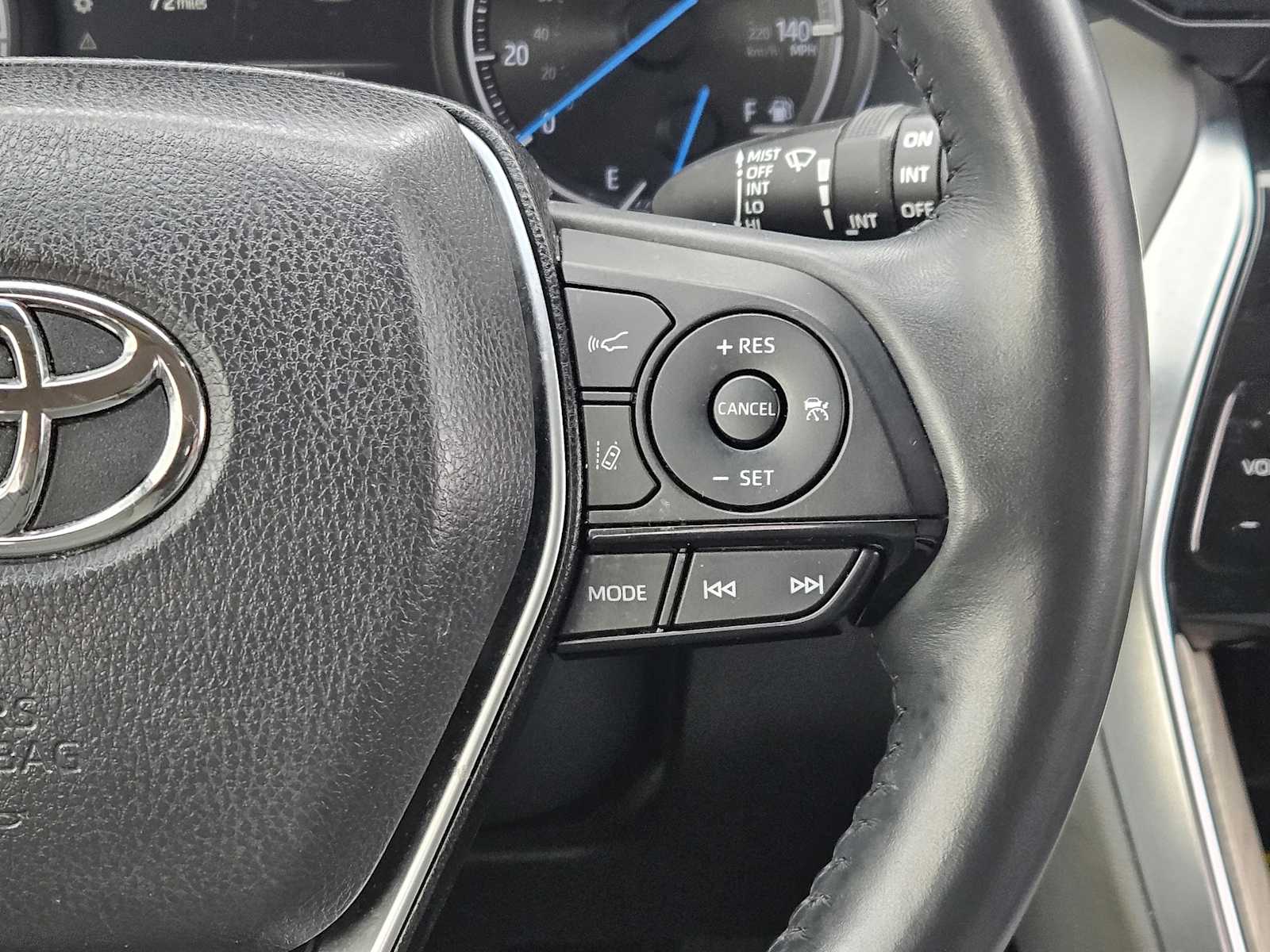 Thumbnail: 2021 Toyota Venza - 27