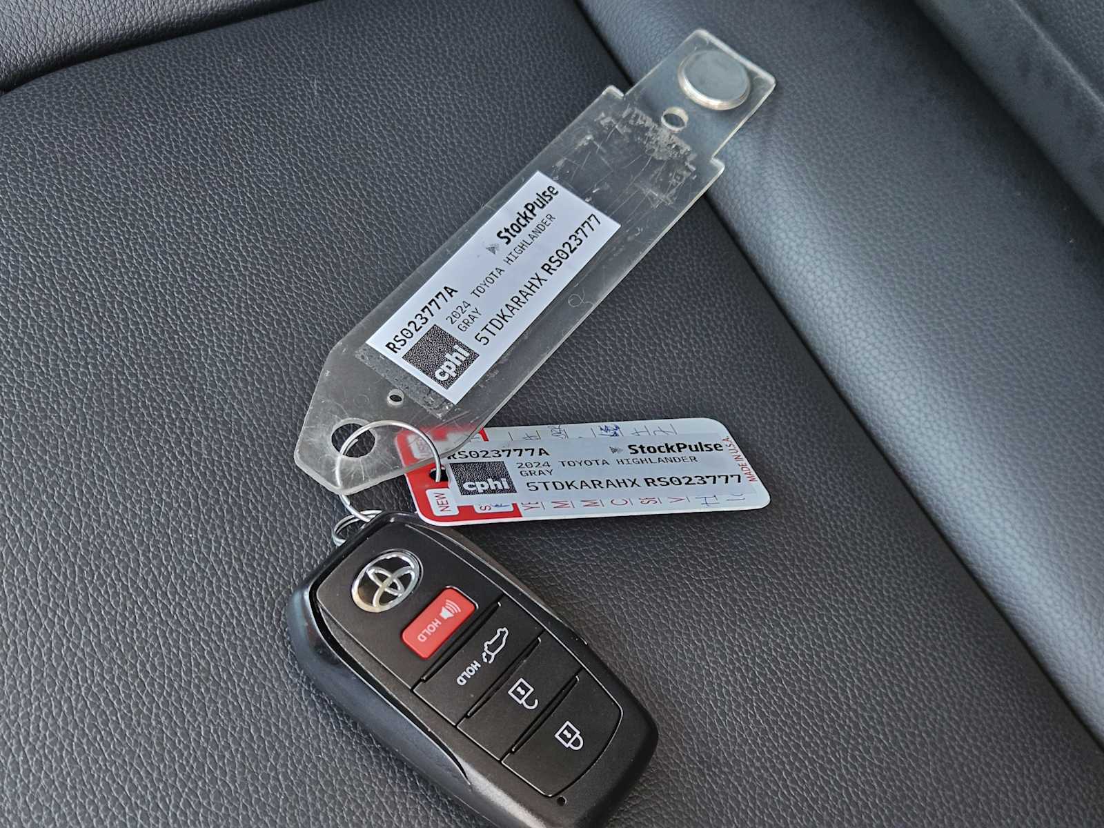 Thumbnail: 2024 Toyota Highlander - 34