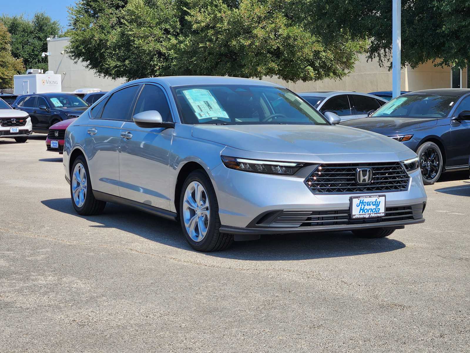 2025 Honda Accord LX photo 3