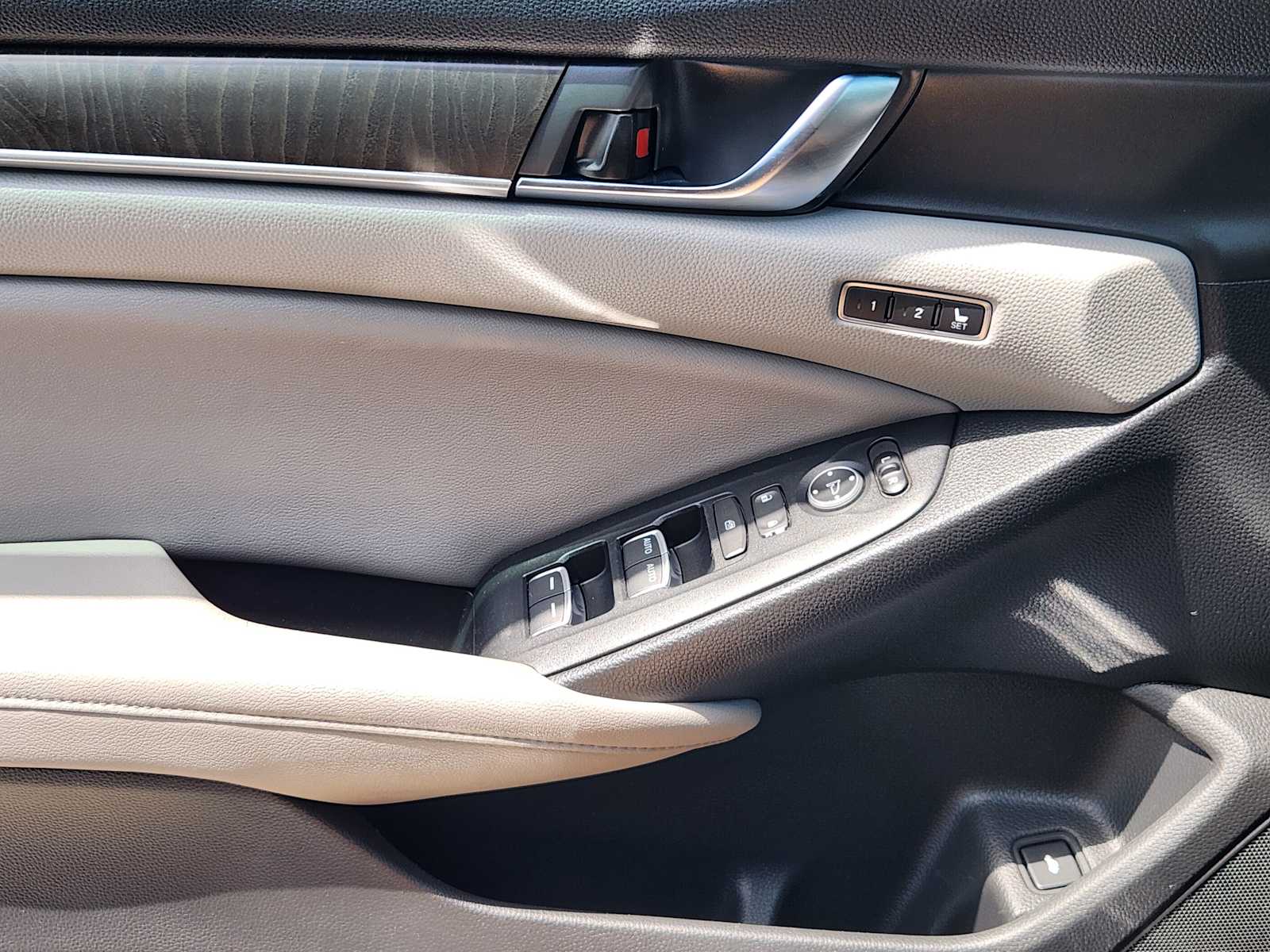 Thumbnail: 2018 Honda Accord - 21