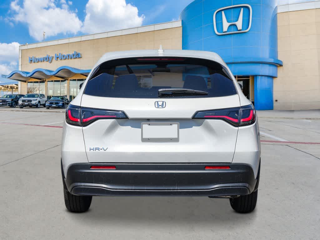 2026 Honda HR-V LX photo 3