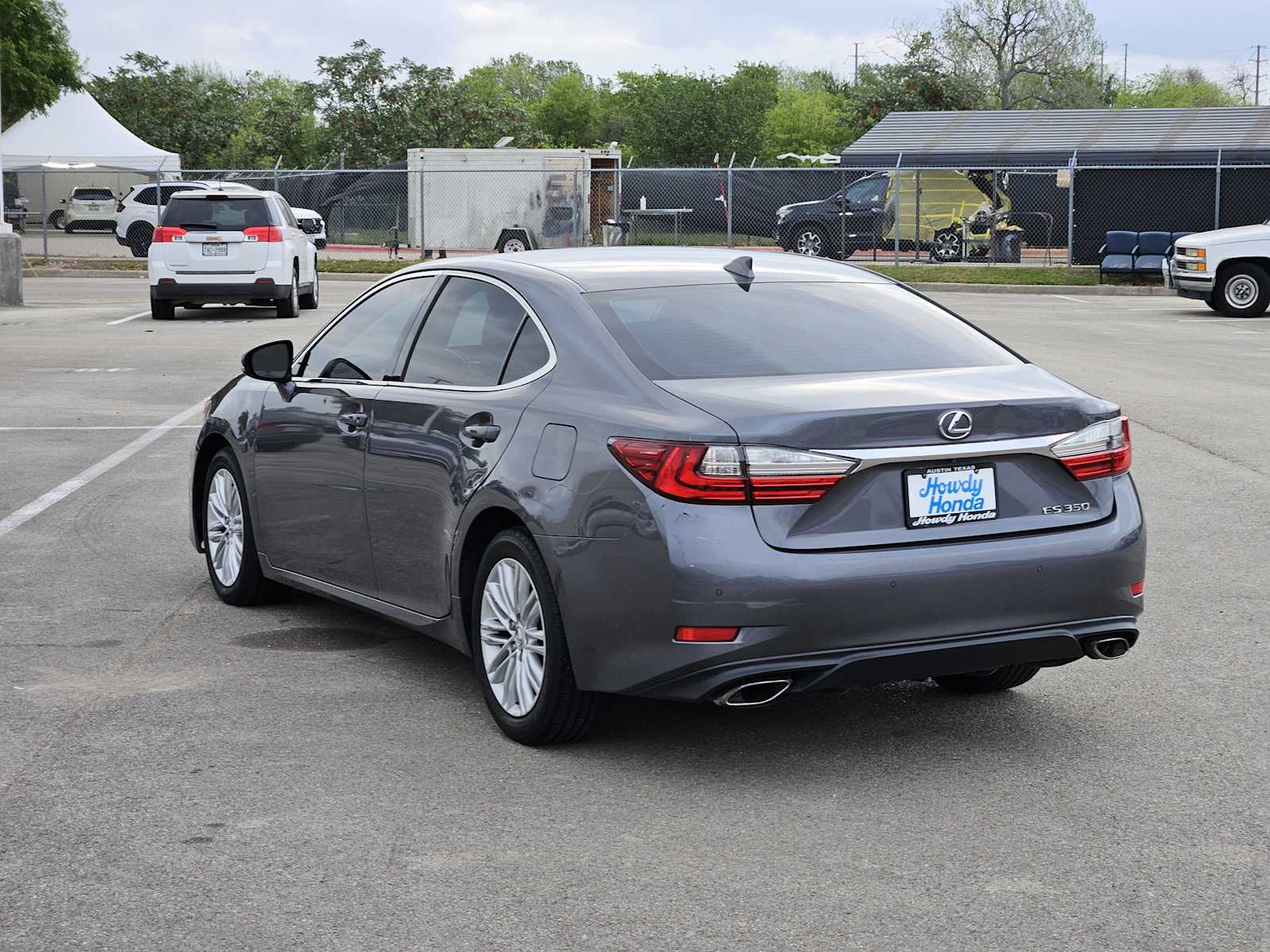 Thumbnail: 2016 Lexus ES - 5