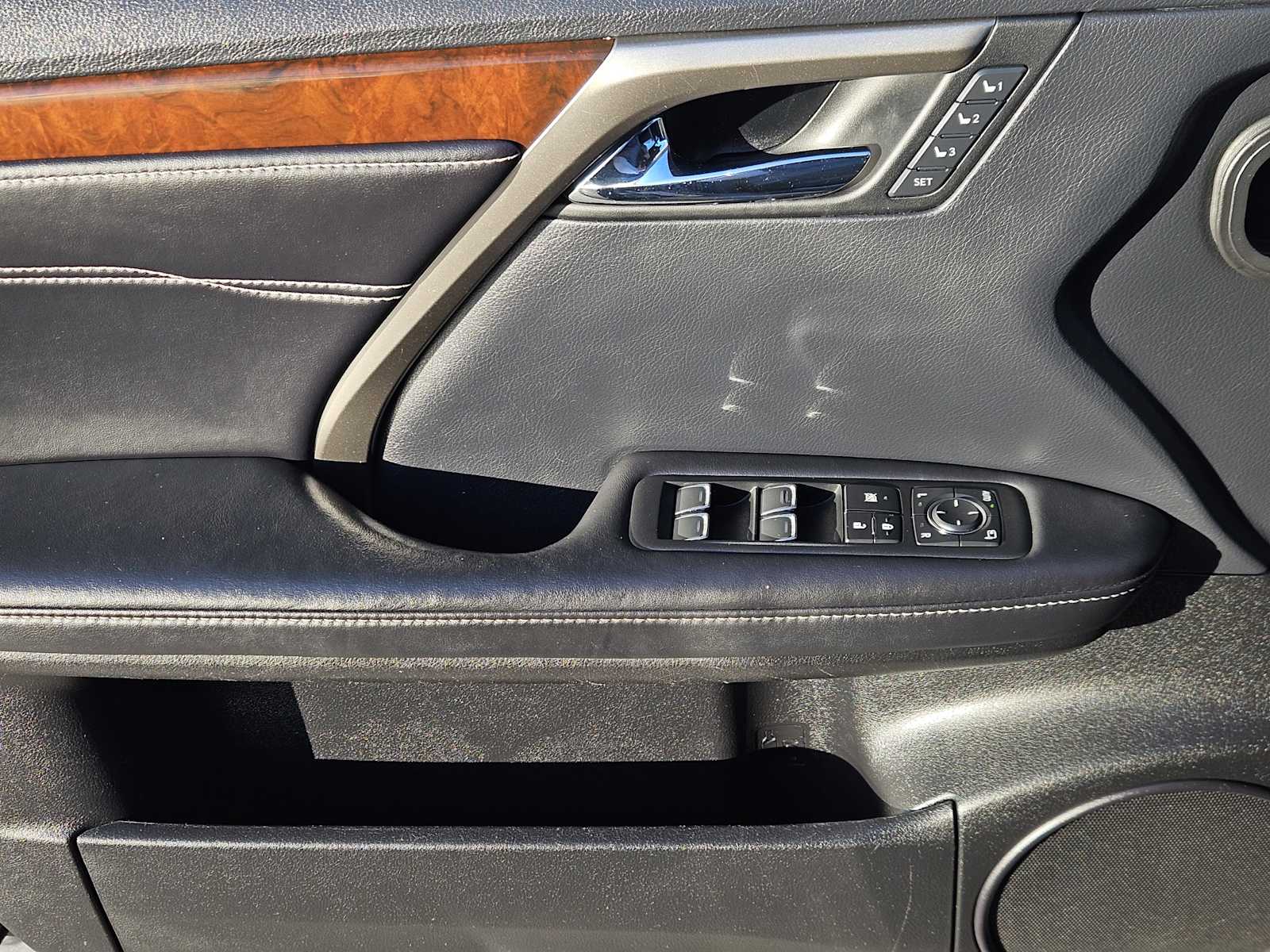 Thumbnail: 2018 Lexus RX - 21