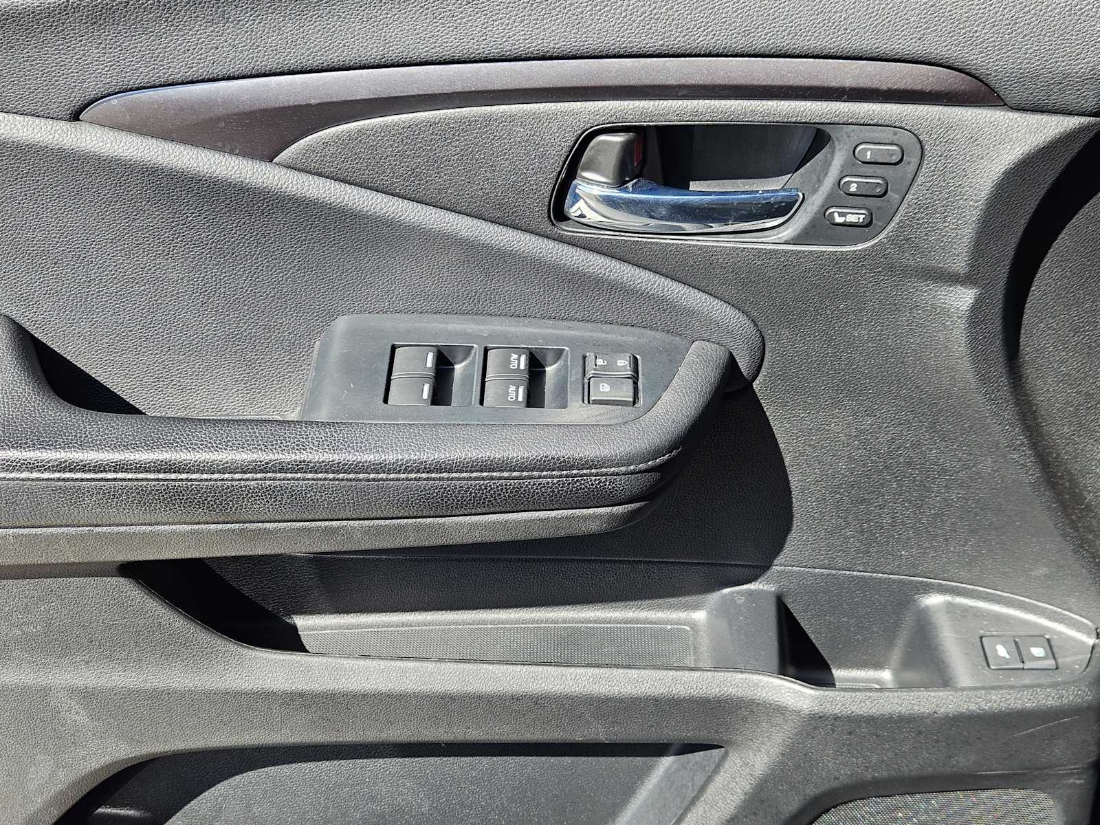 Thumbnail: 2022 Honda Pilot - 23