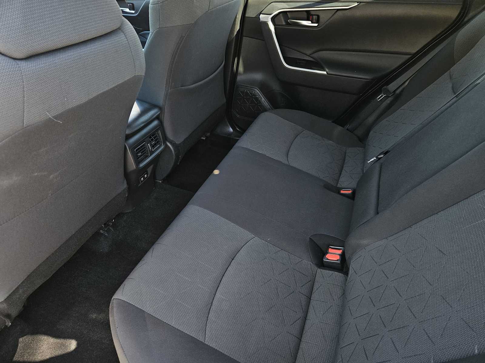 Thumbnail: 2021 Toyota RAV4 - 29