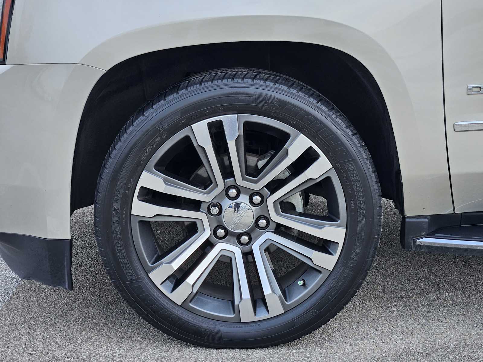 Thumbnail: 2017 GMC Yukon - 9