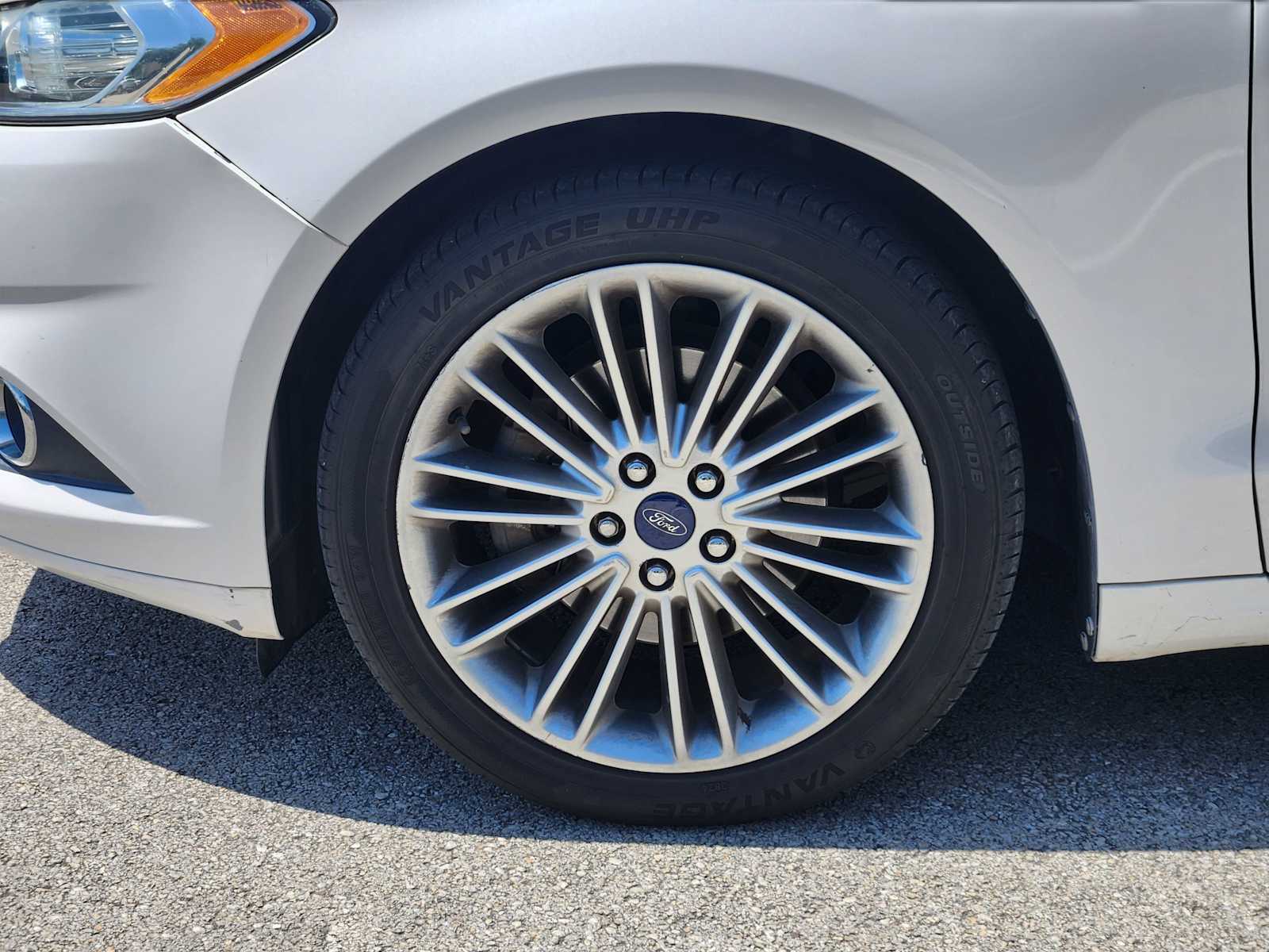 Thumbnail: 2014 Ford Fusion - 9