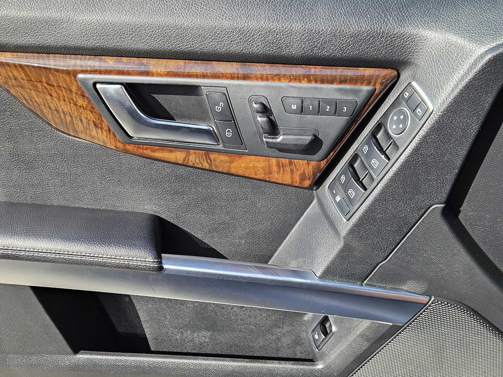 Thumbnail: 2015 Mercedes-Benz GLK - 22