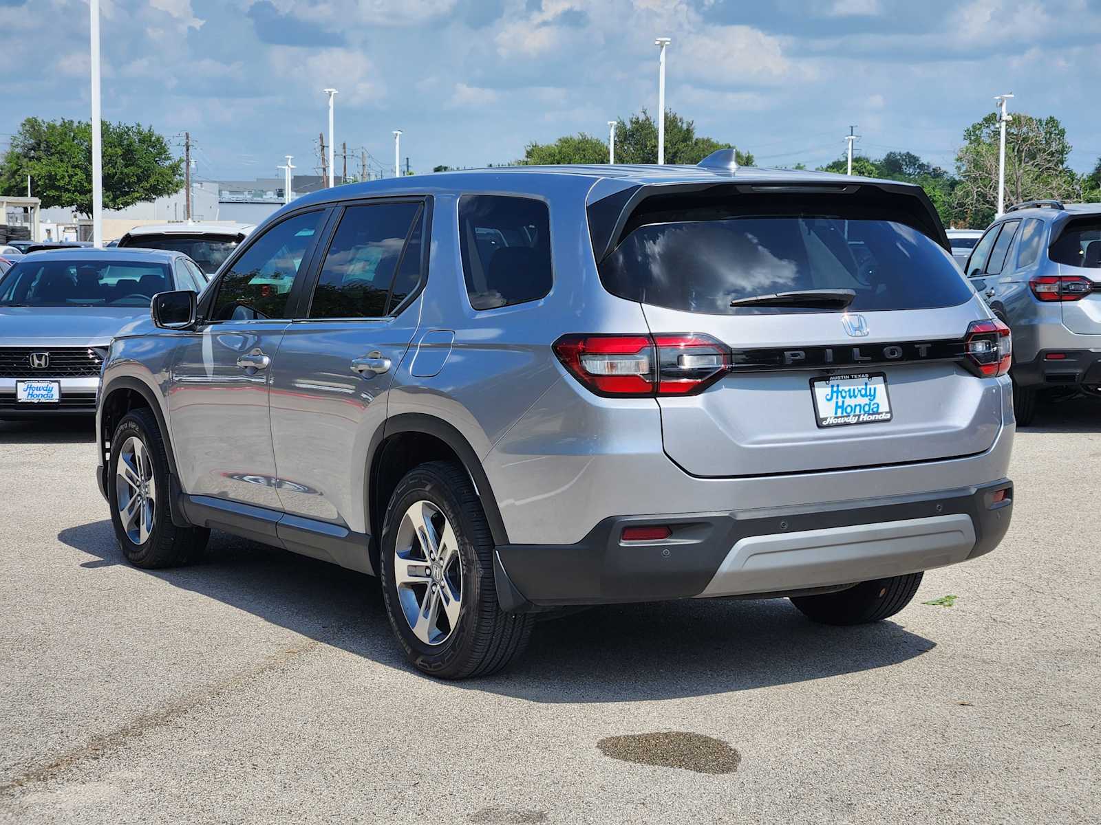 Thumbnail: 2023 Honda Pilot - 4