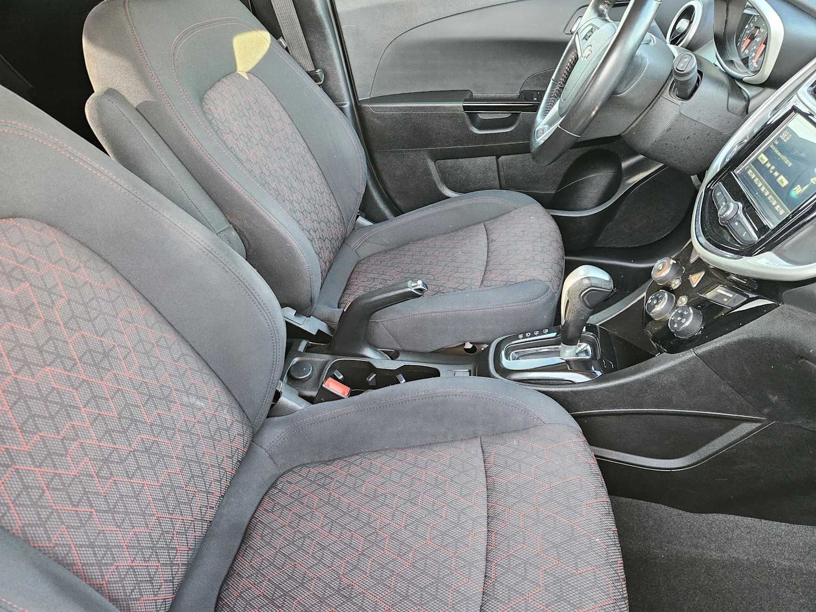 Thumbnail: 2017 Chevrolet Sonic - 14