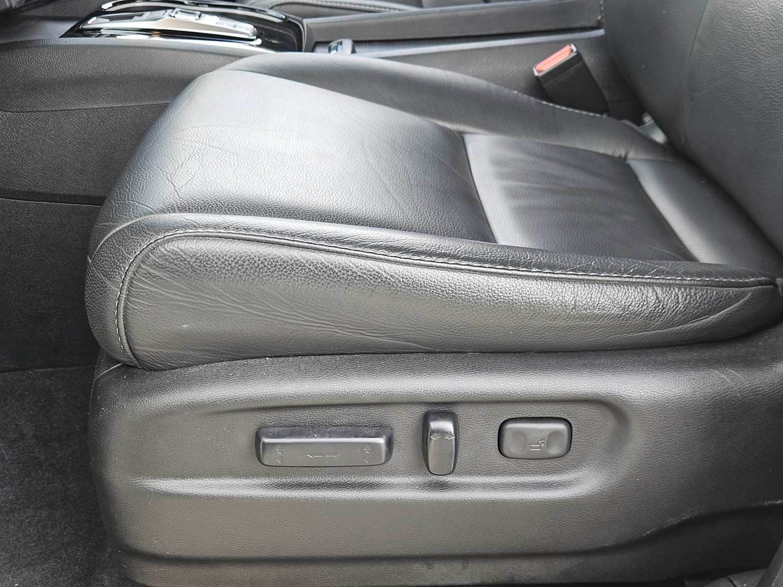 Thumbnail: 2020 Honda Pilot - 24