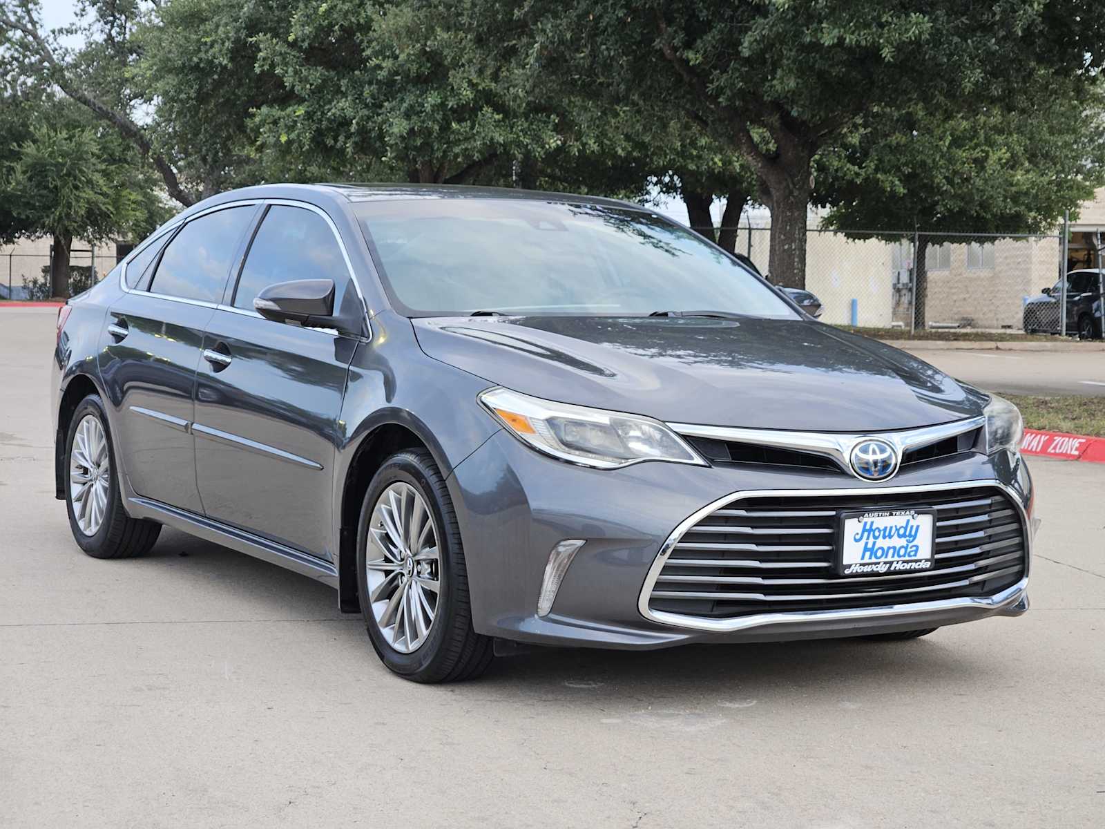 Thumbnail: 2018 Toyota Avalon - 4