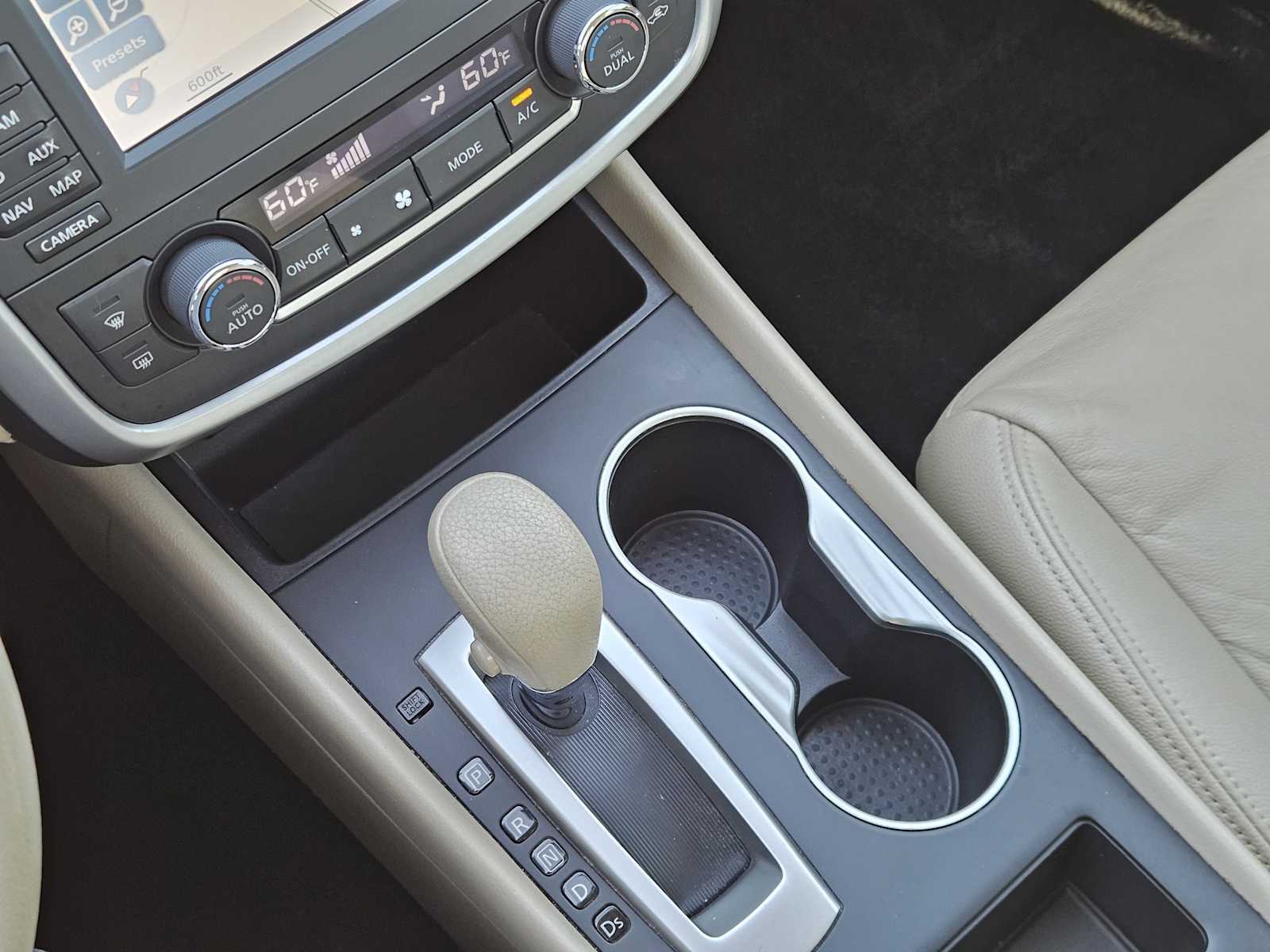 Thumbnail: 2016 Nissan Altima - 20