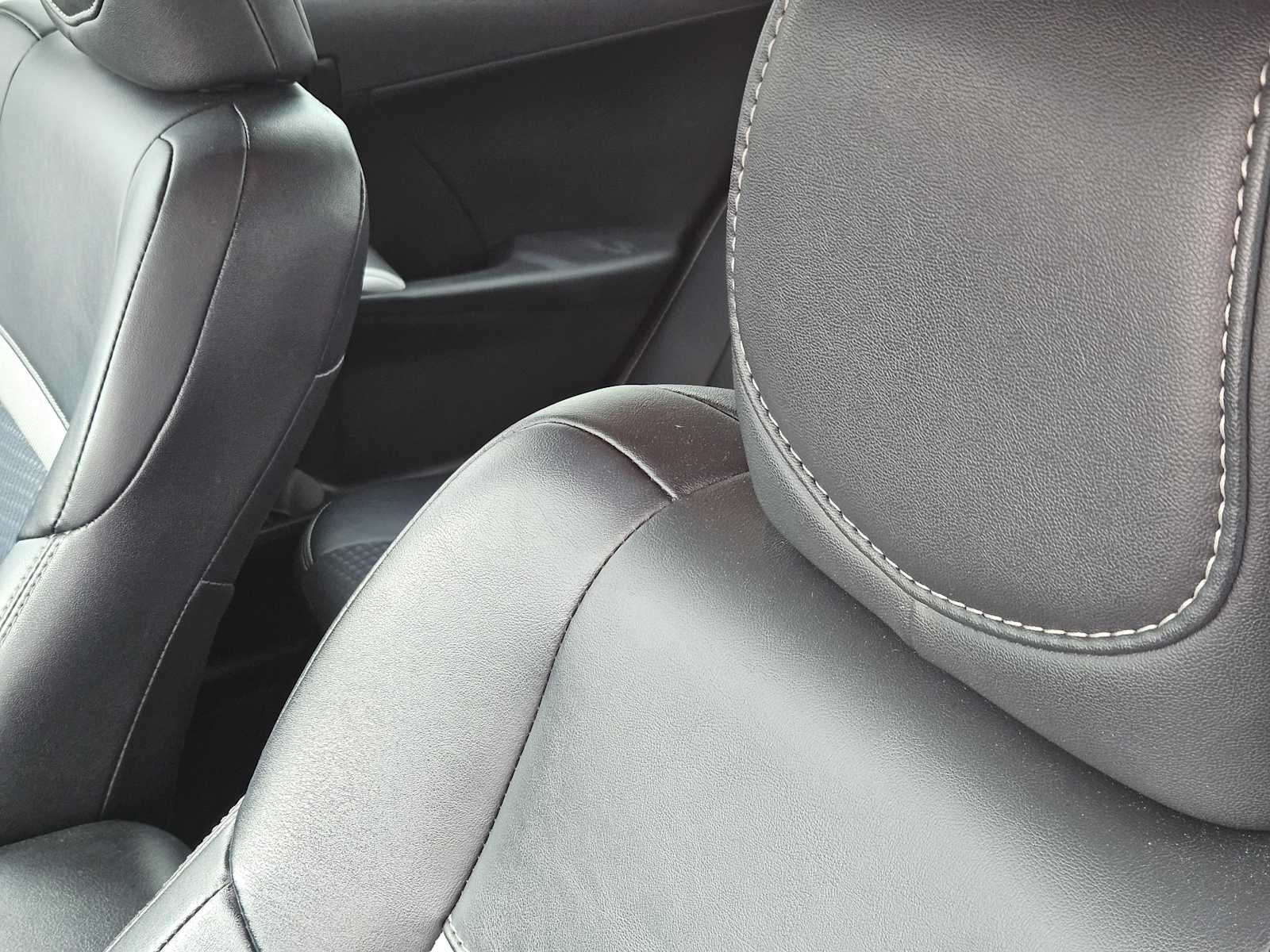 Thumbnail: 2012 Toyota Camry - 15