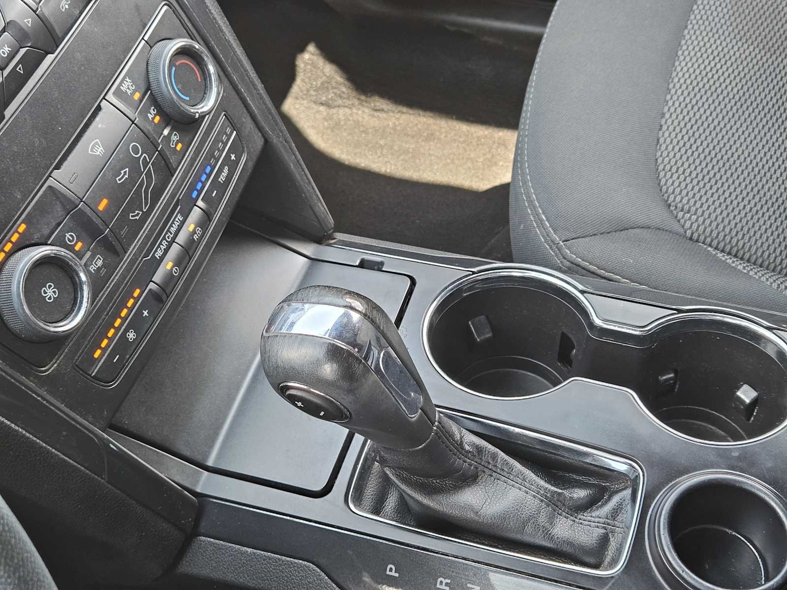 Thumbnail: 2019 Ford Explorer - 20