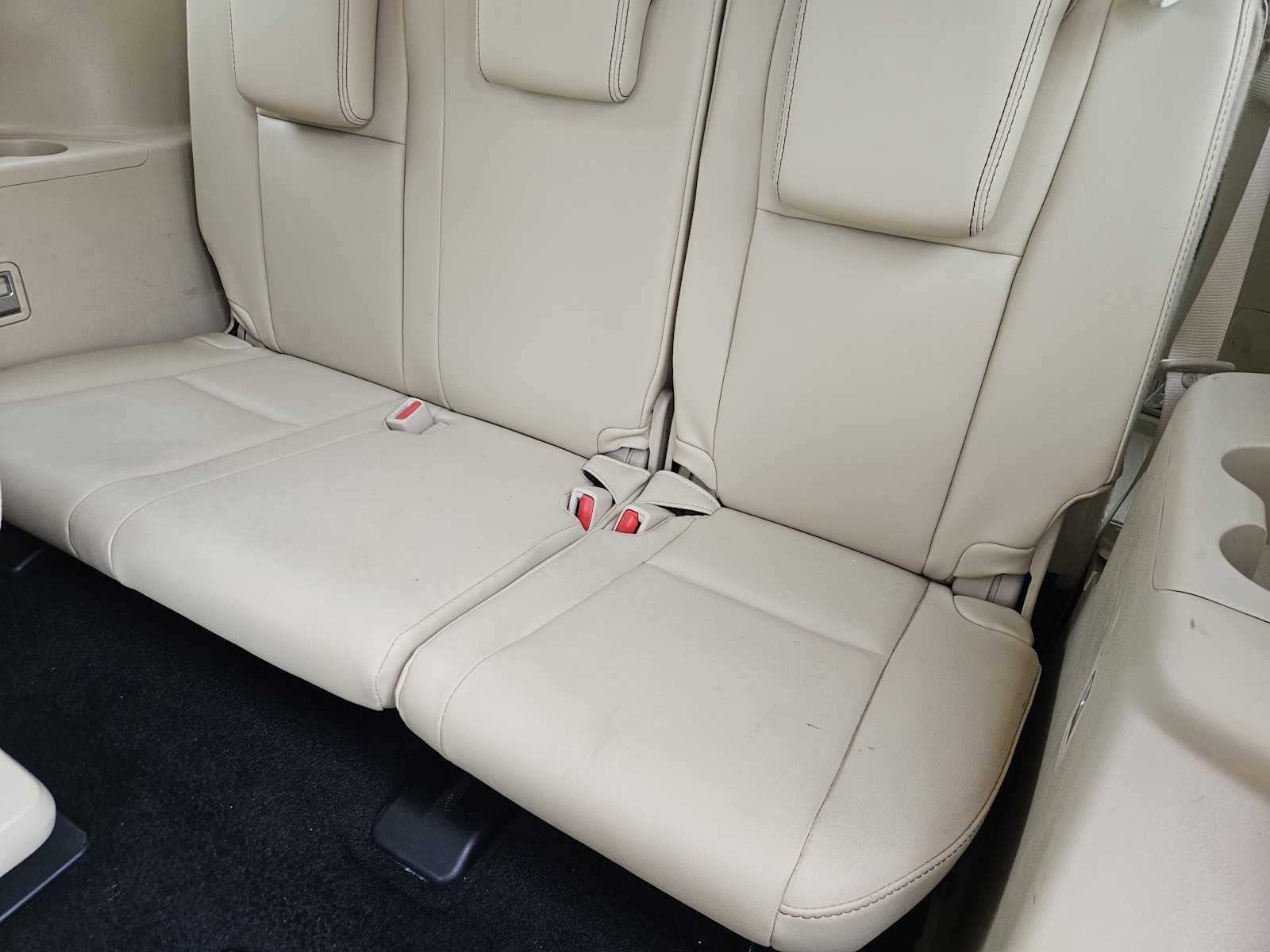 Thumbnail: 2017 Toyota Highlander - 30