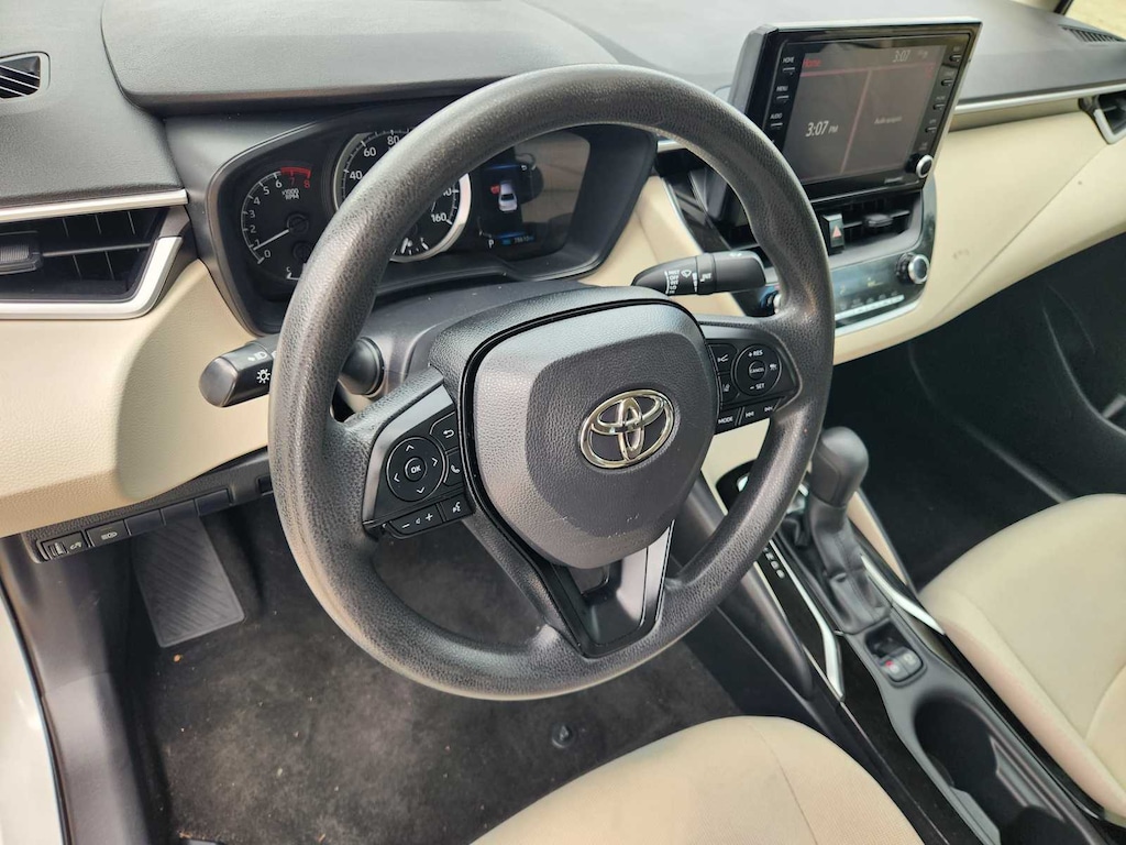 Used 2022 Toyota Corolla LE Sedan