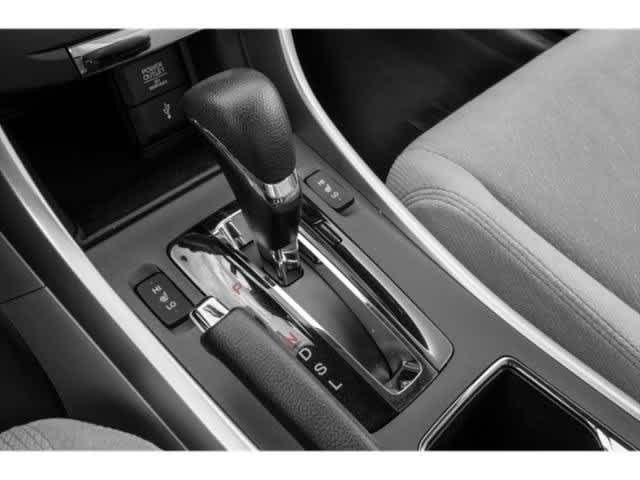 Thumbnail: 2013 Honda Accord - 10