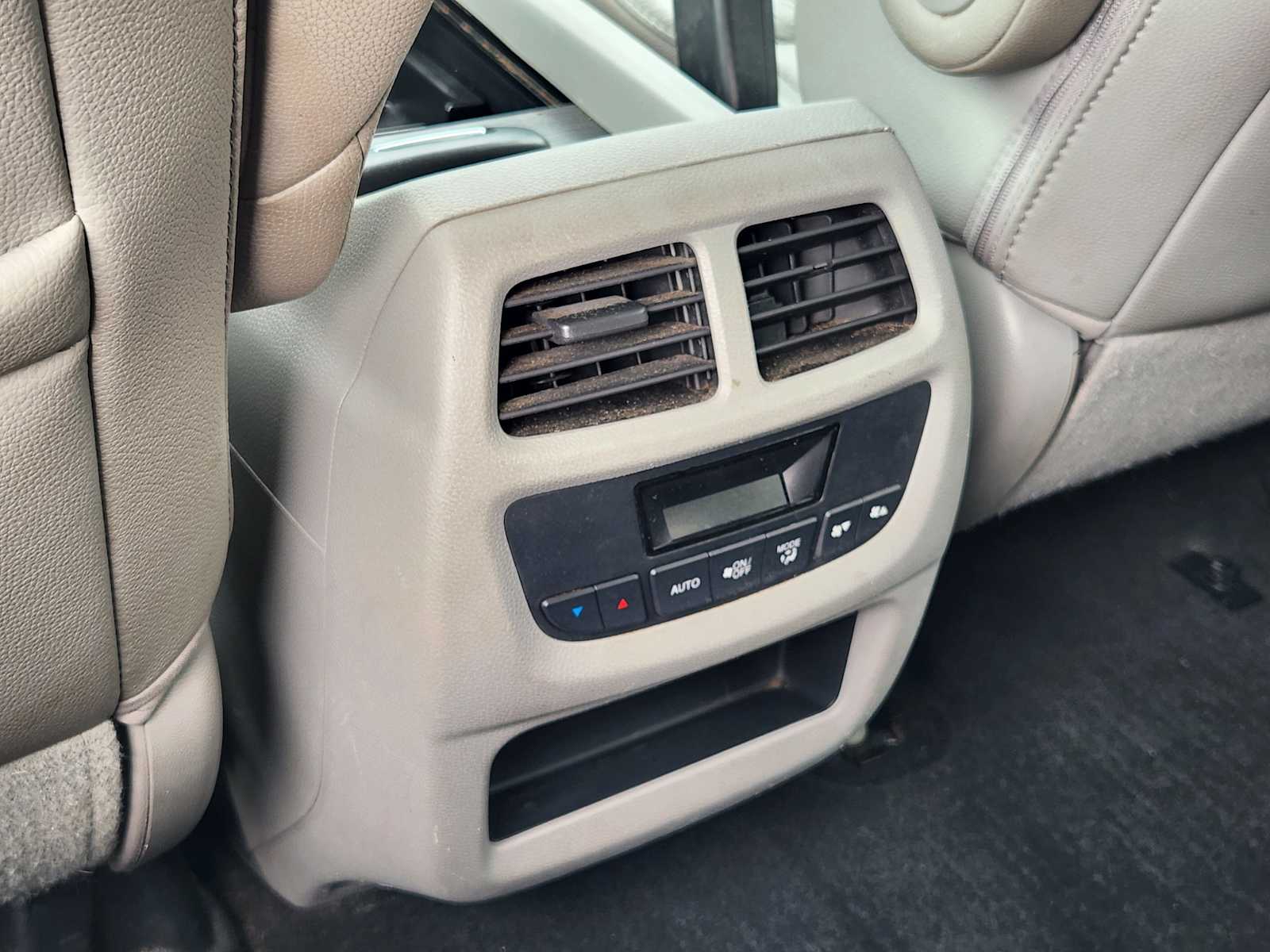 Thumbnail: 2016 Honda Pilot - 30