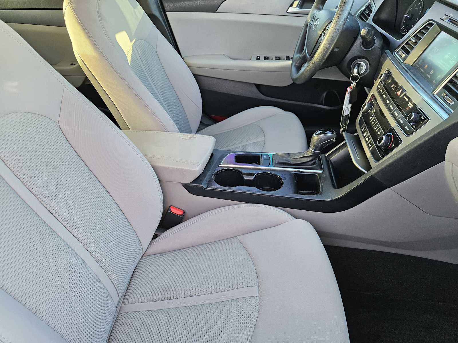 Thumbnail: 2016 Hyundai Sonata - 13