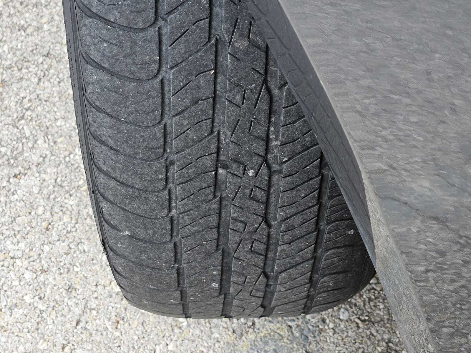 Thumbnail: 2013 Volkswagen Passat - 9