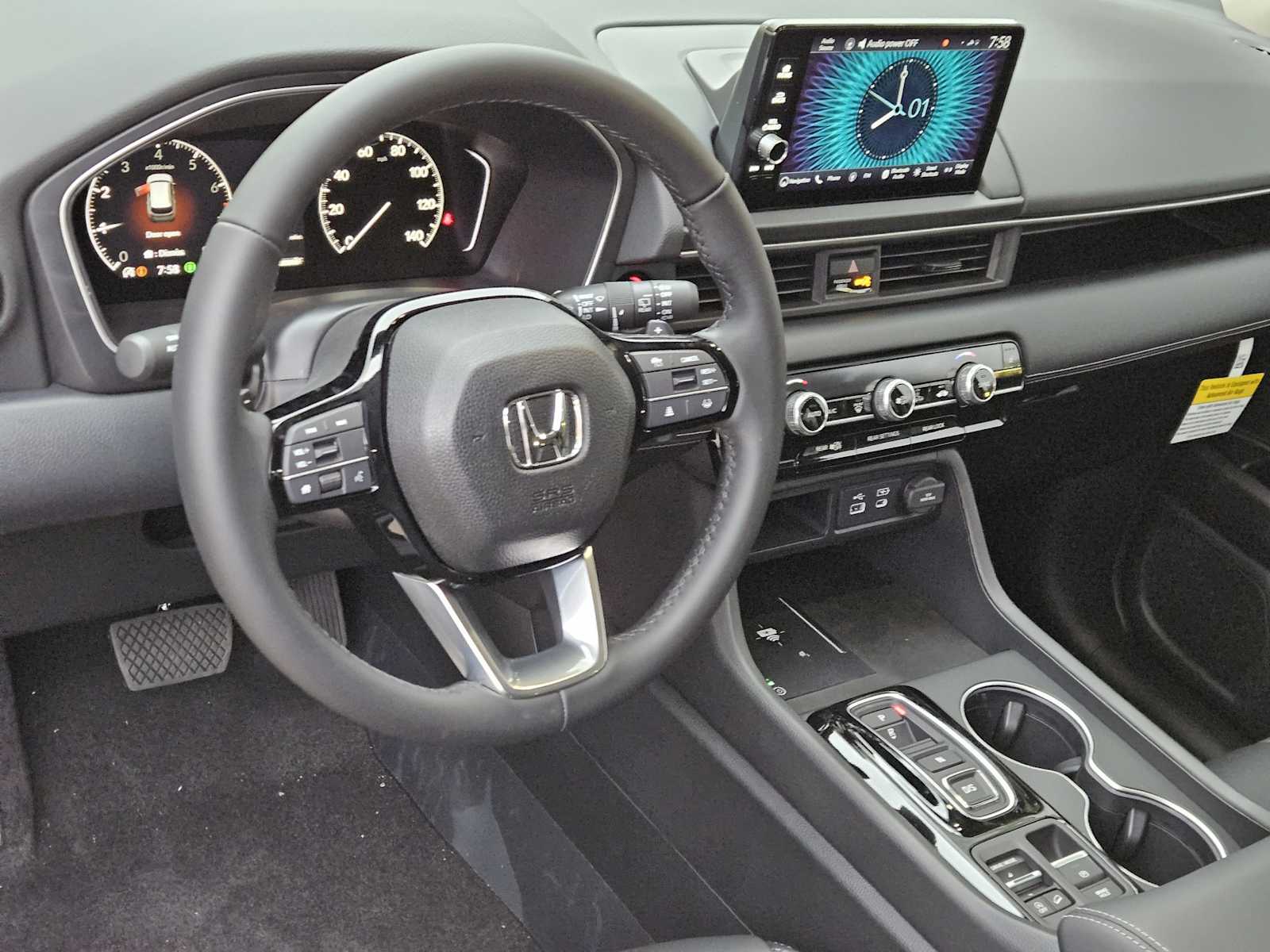 2025 Honda Pilot Touring photo 2