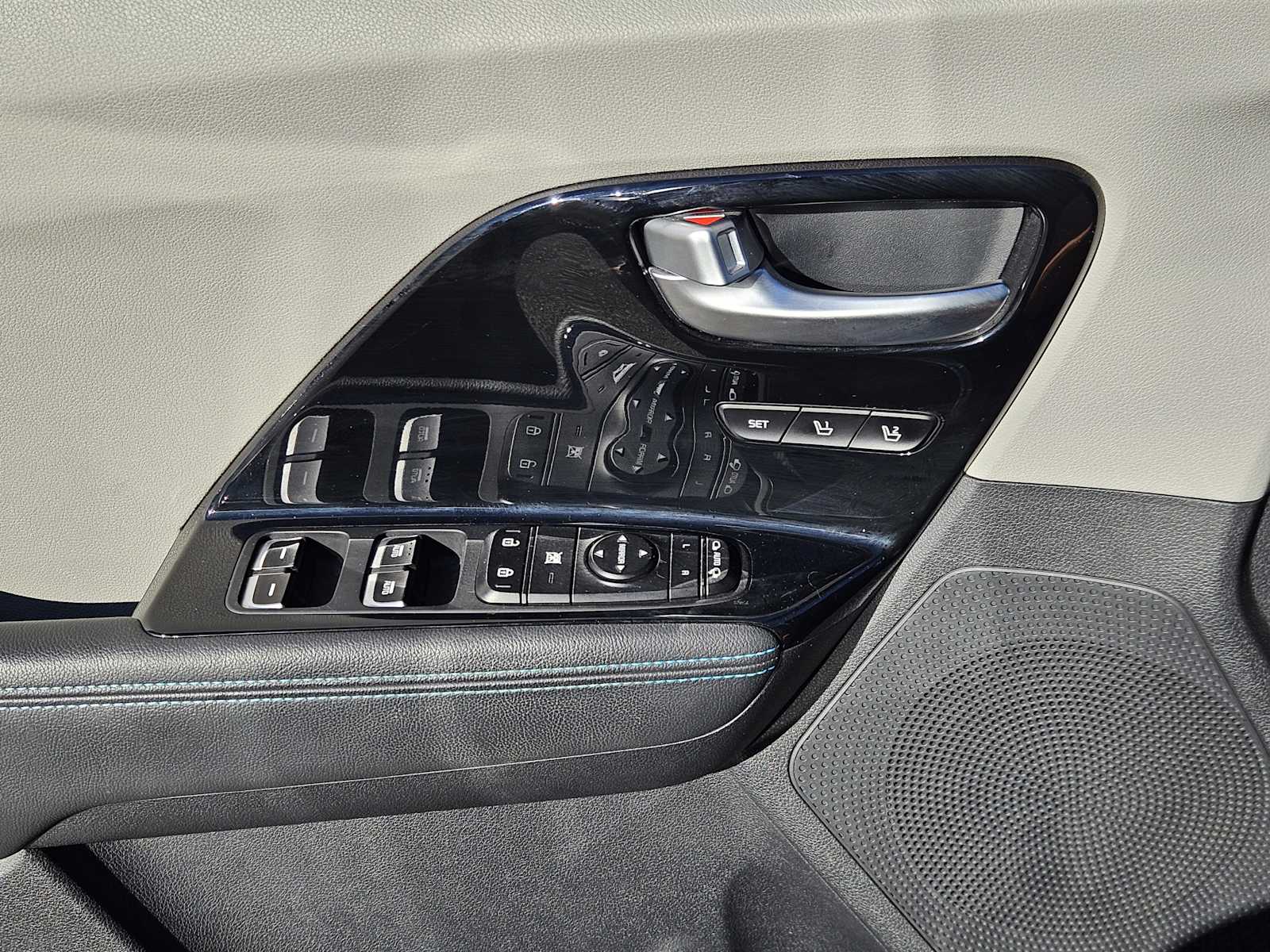 Thumbnail: 2018 Kia Niro - 22