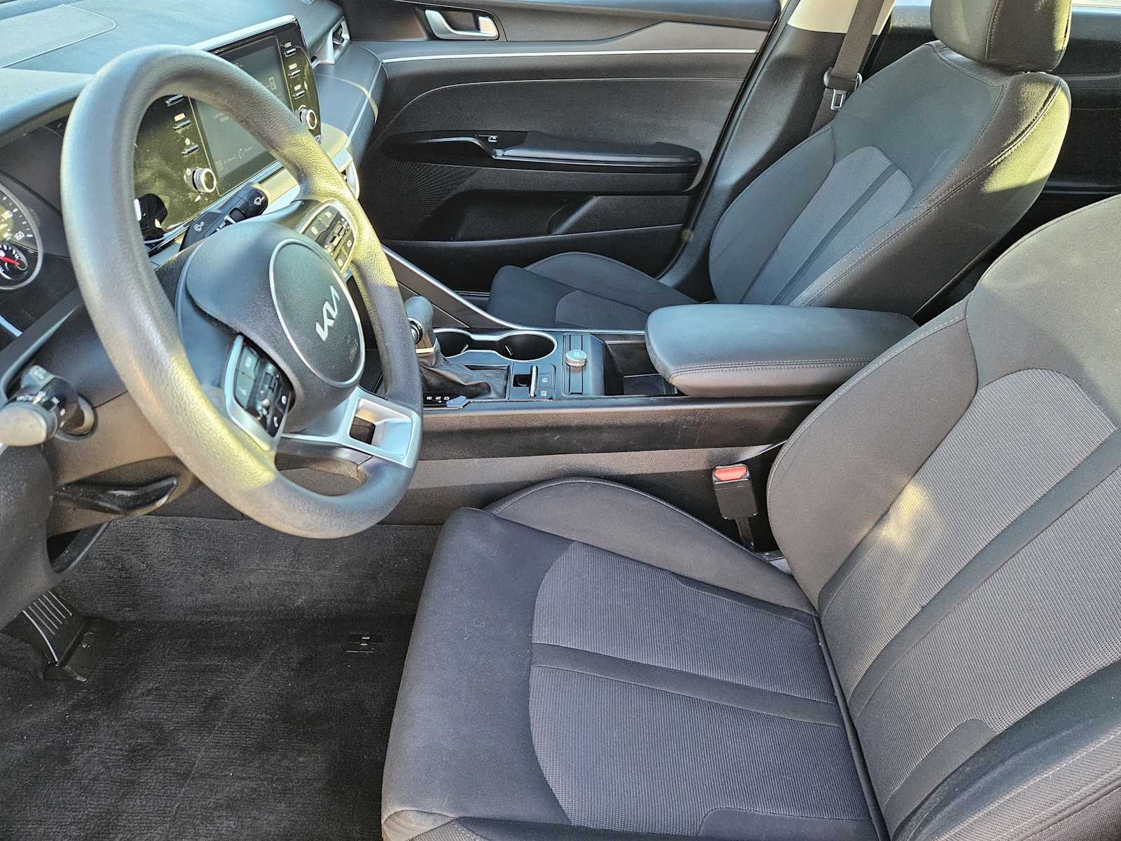 Thumbnail: 2022 Kia K5 - 12