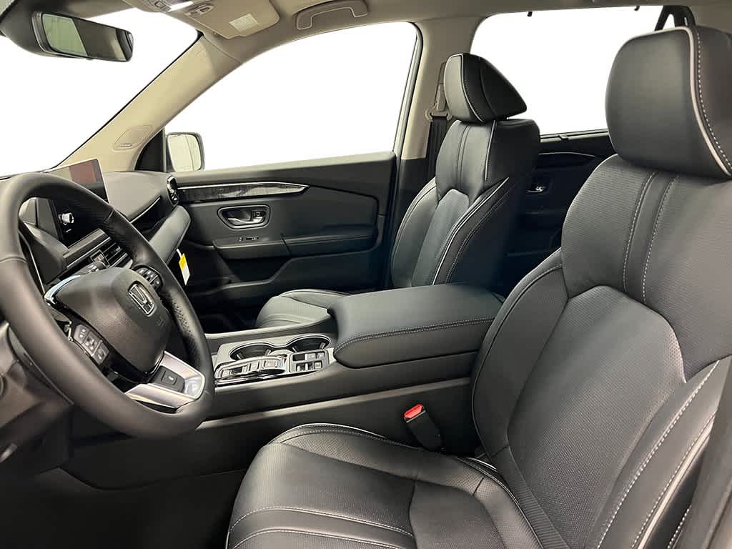 Thumbnail: 2025 Honda Pilot - 10