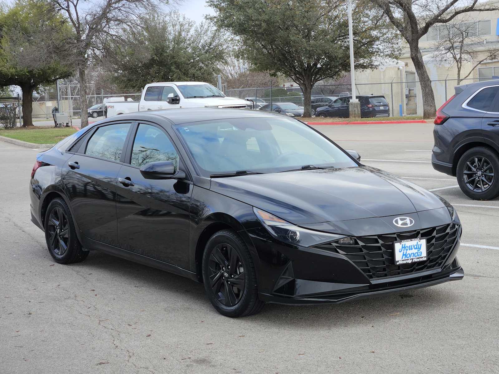 Thumbnail: 2022 Hyundai Elantra - 3