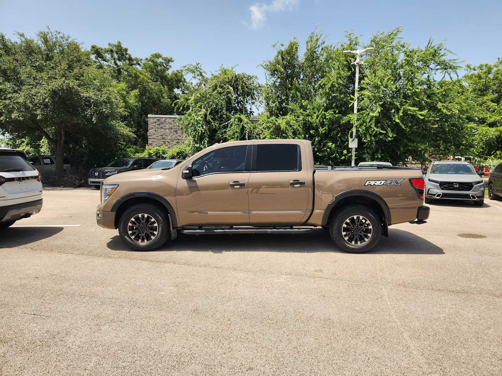 Thumbnail: 2021 Nissan Titan - 3