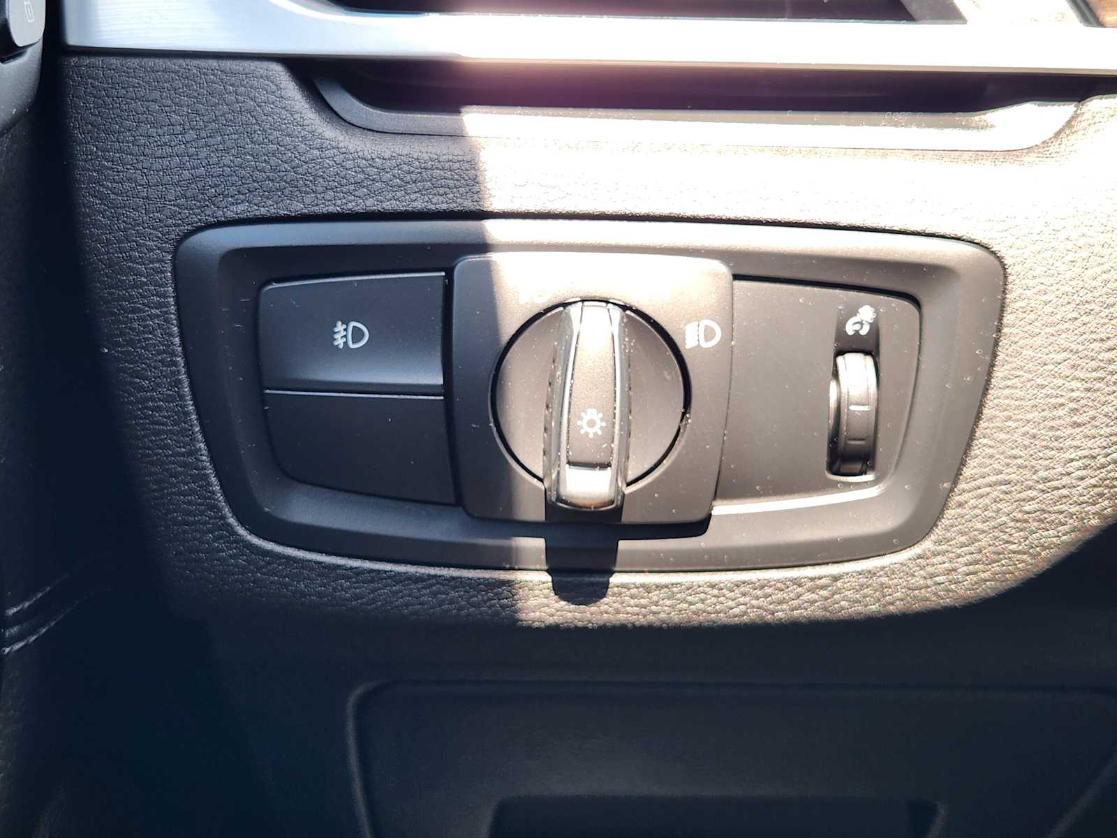 Thumbnail: 2016 BMW X1 - 20