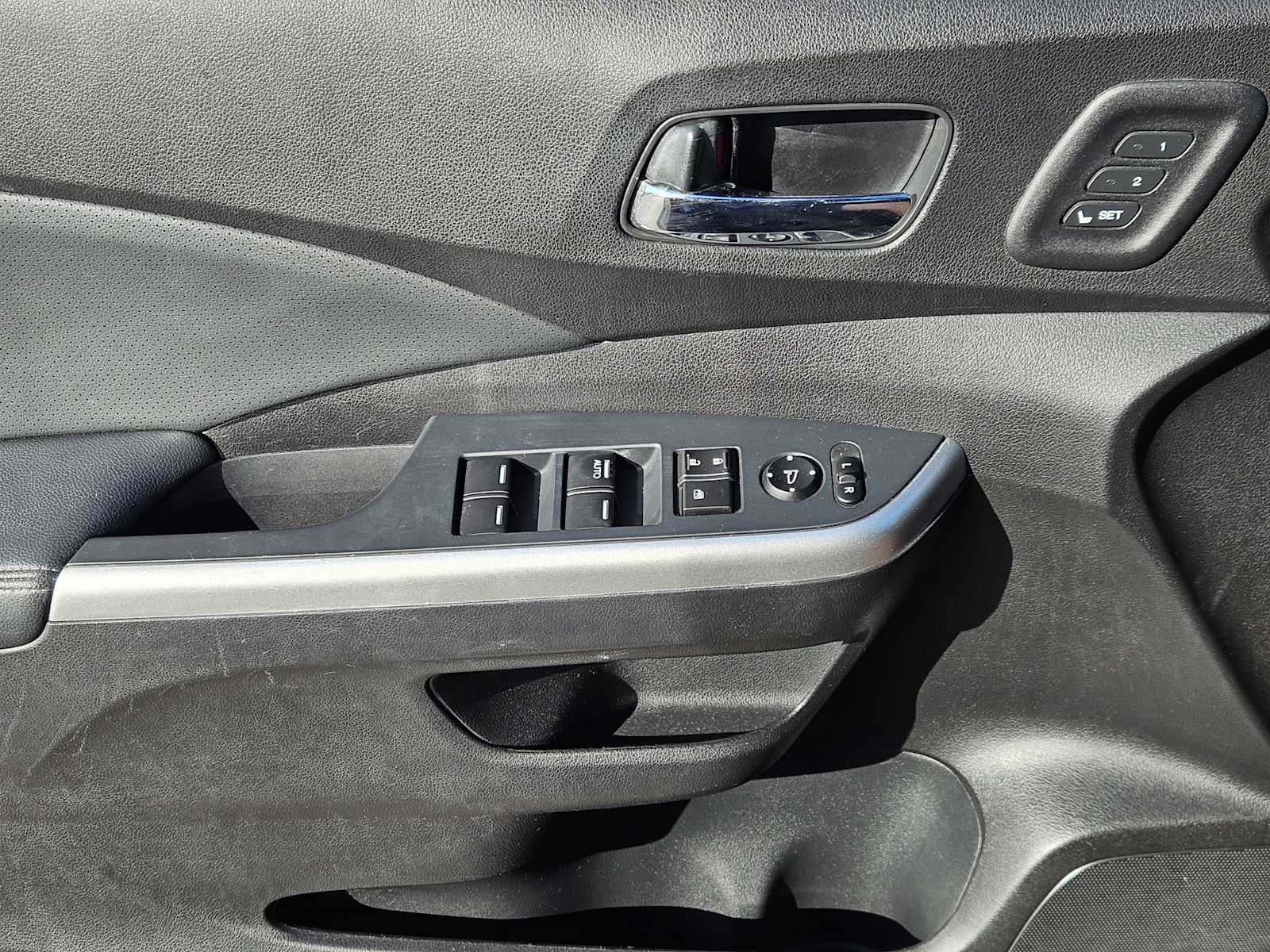 Thumbnail: 2016 Honda CR-V - 23