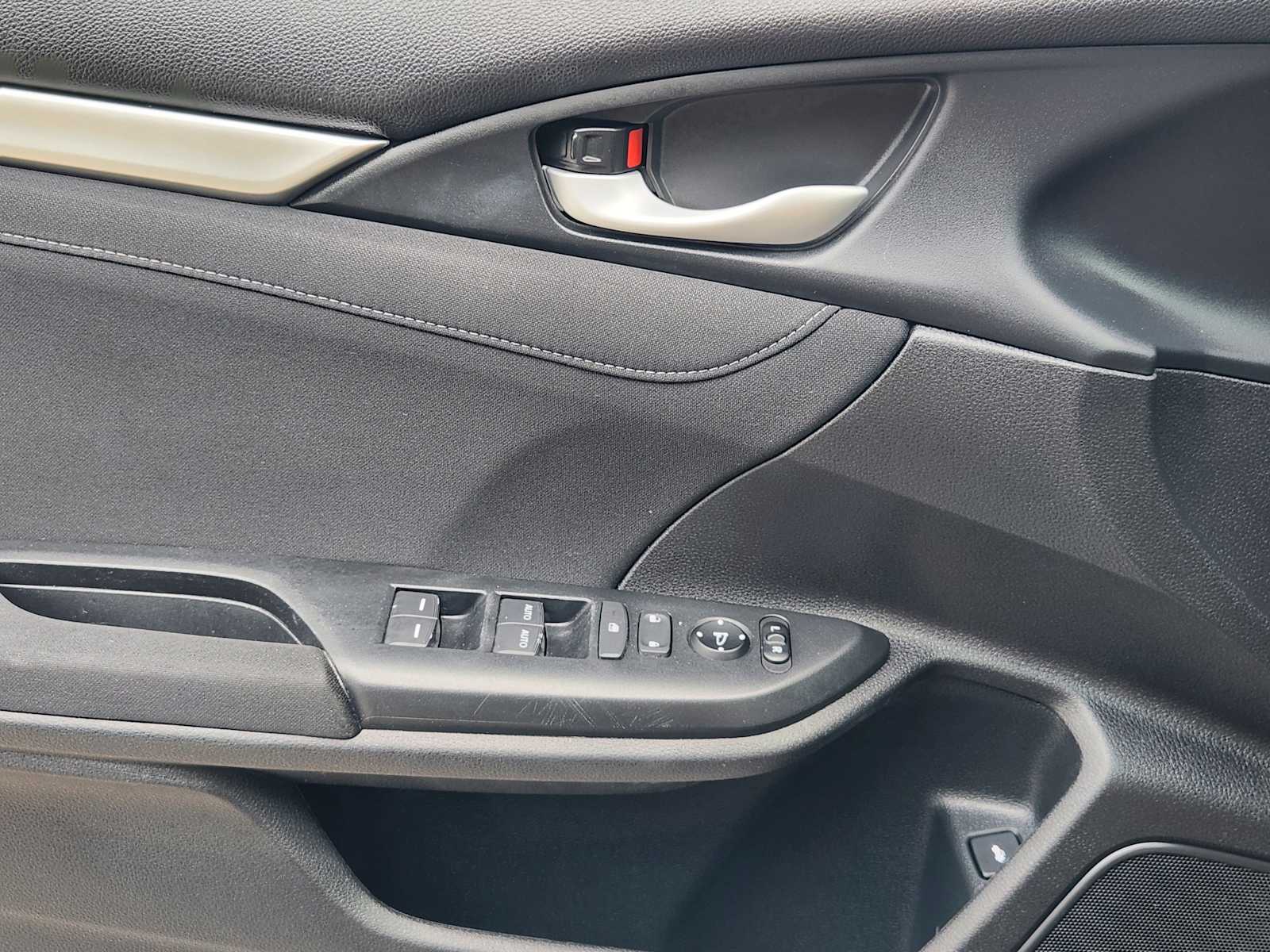 Thumbnail: 2016 Honda Civic - 22