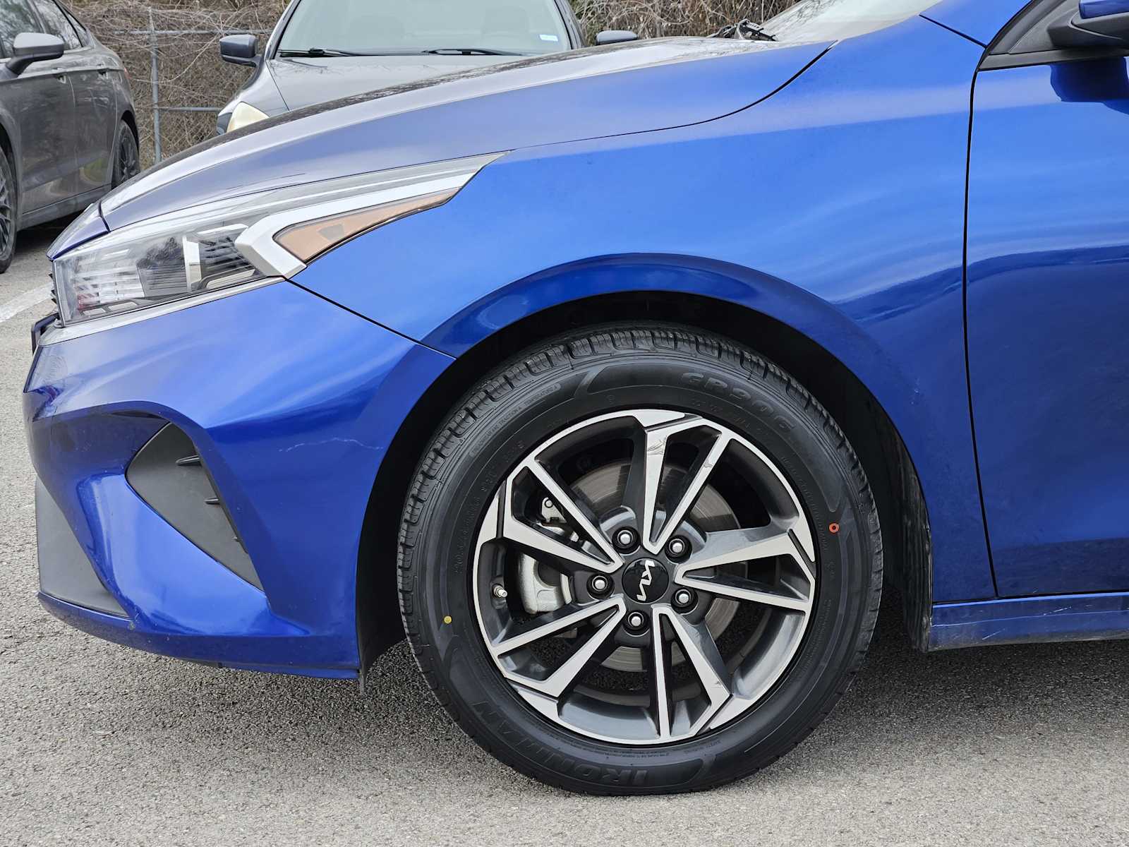 Thumbnail: 2023 Kia Forte - 8