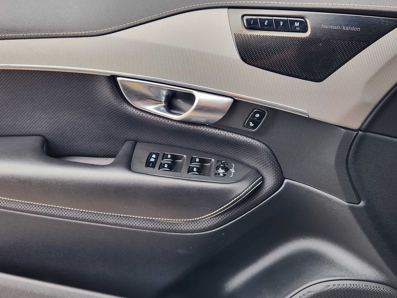 Thumbnail: 2019 Volvo XC90 - 23