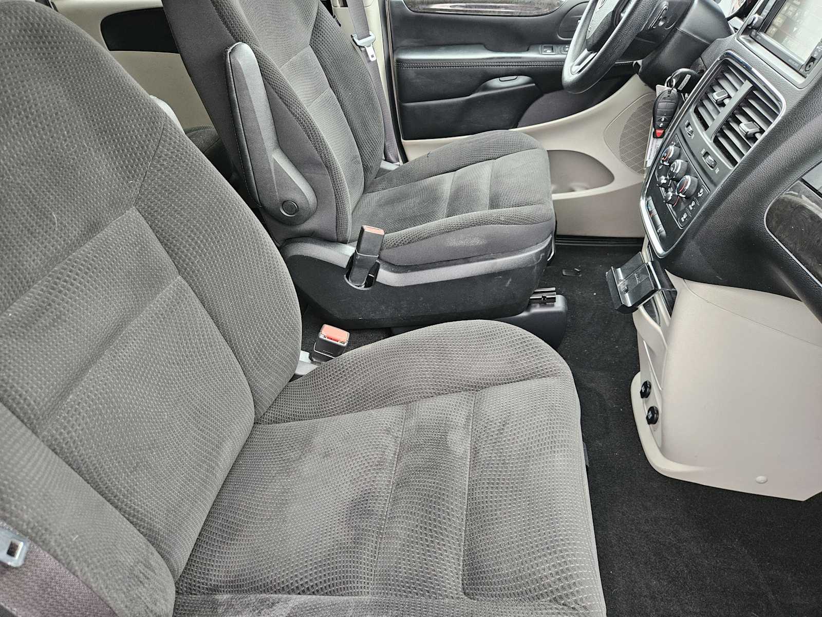 Thumbnail: 2019 Dodge Grand Caravan - 14