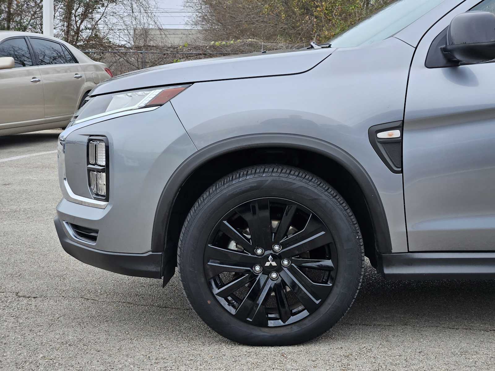 Thumbnail: 2023 Mitsubishi Outlander Sport - 8